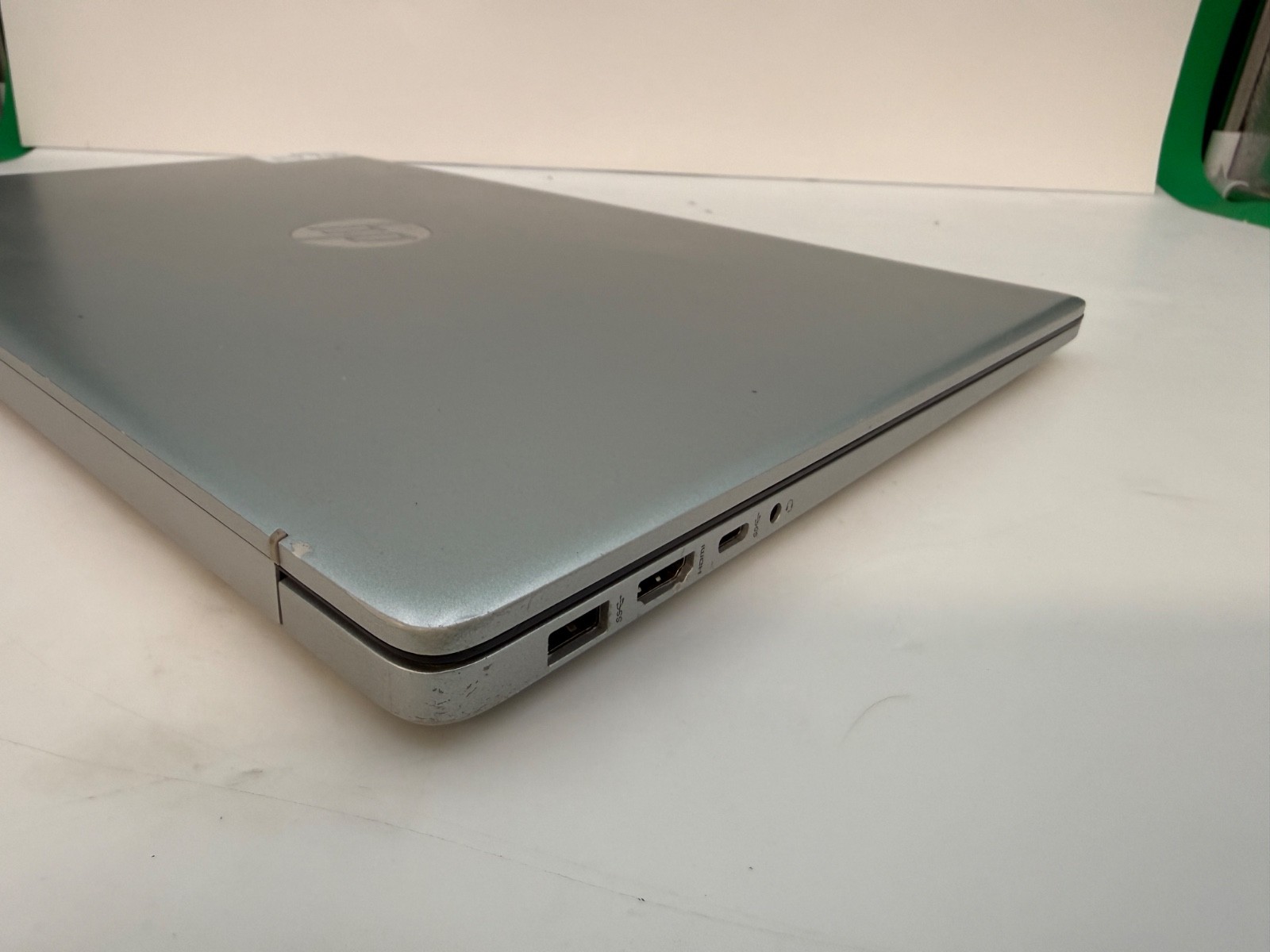 HP 17z-cp000-AMD Athlon Gold 3150U@2.4GHz 4GB DDR4 Ram 256GB NVME SSD W11H (790)