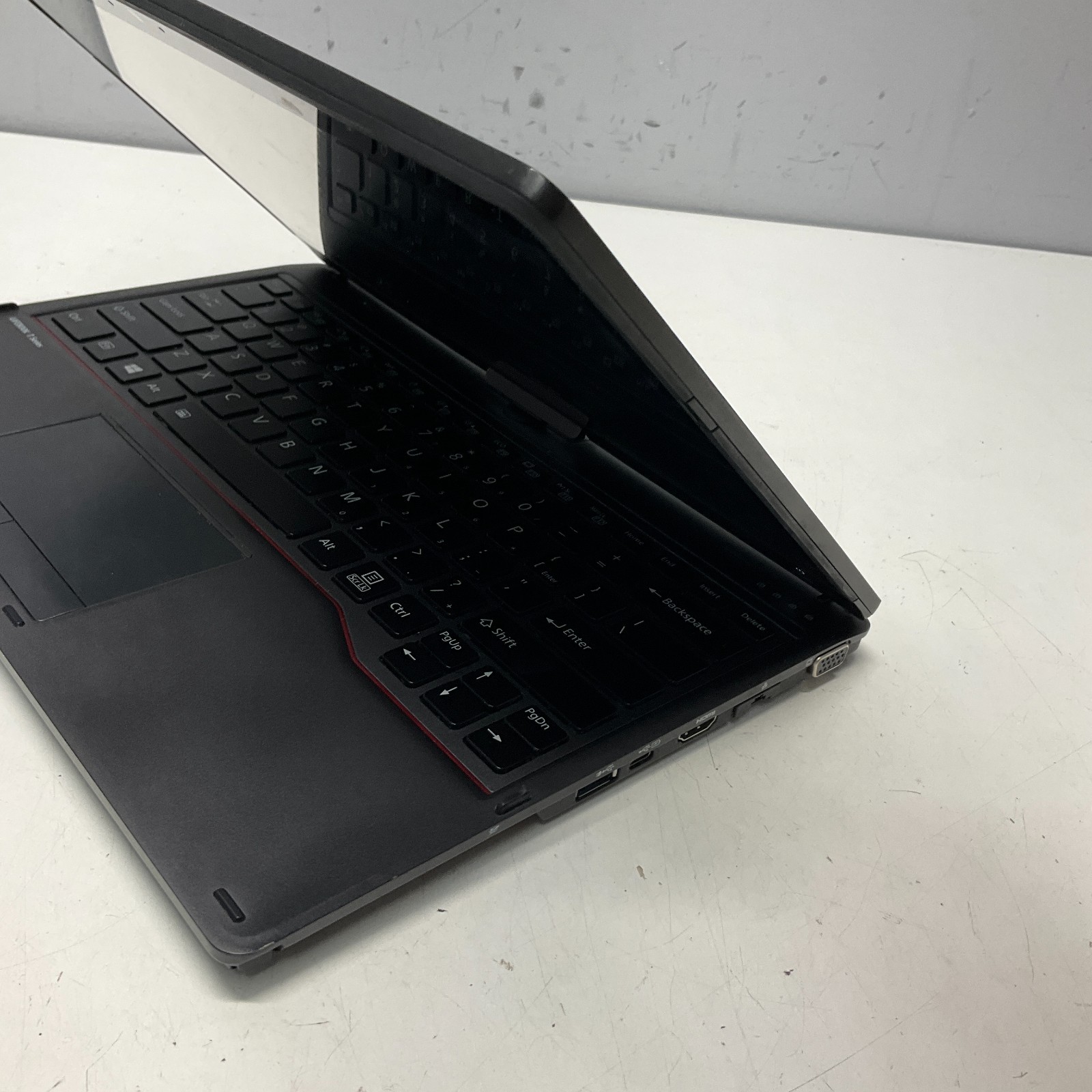 Fujitsu Lifebook T937 i5-7200U 2.5GHz 8GB RAM 256GB SSD Windows 10 Pro Touch