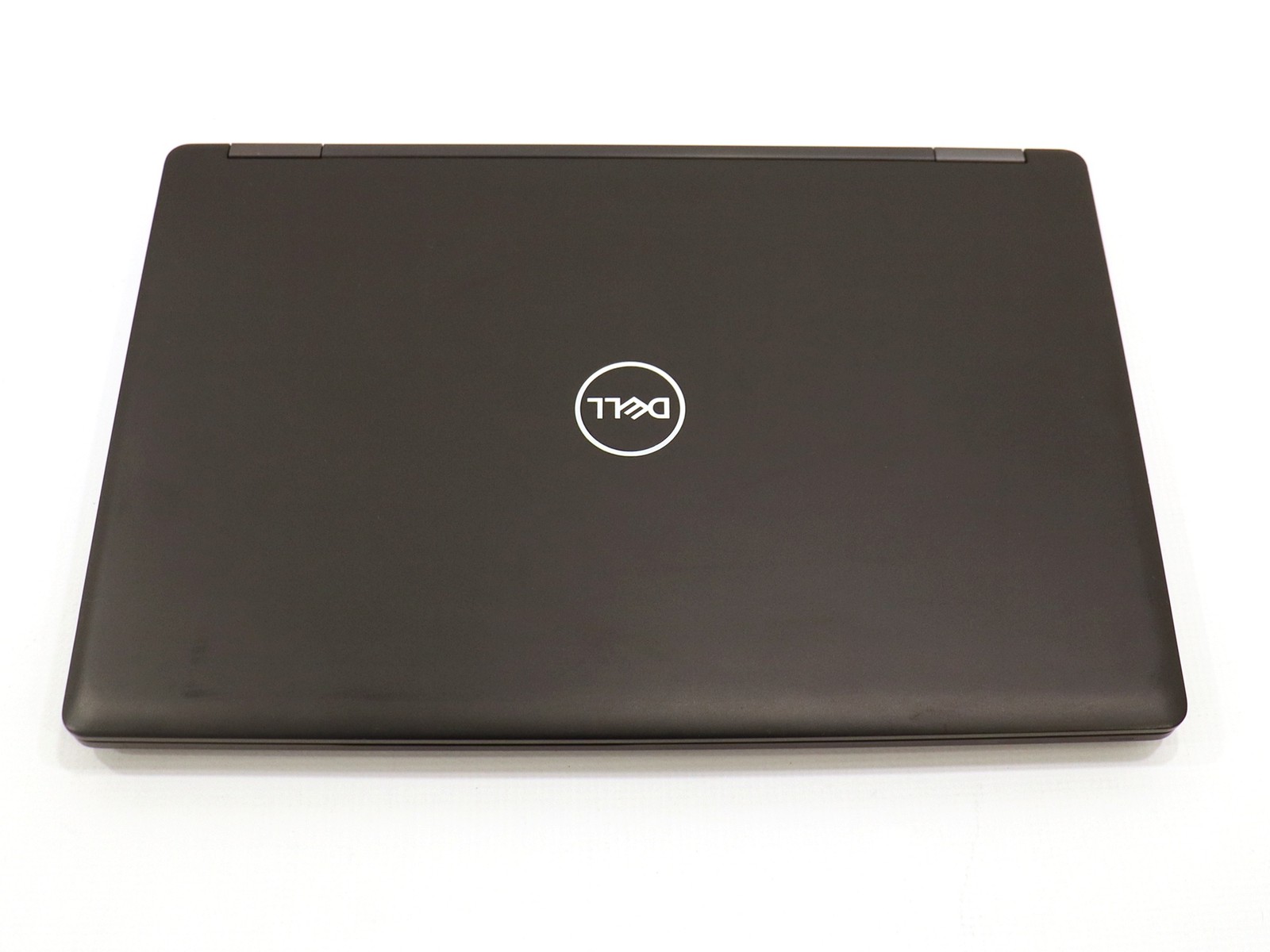 Dell Precision 3530 15.6″ Intel Xeon E-2176M 16GB 256GB NVMe Windows 11 Pro