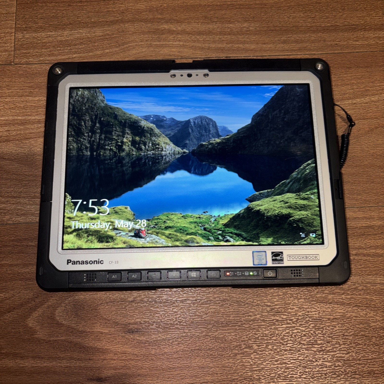 Panasonic Toughbook CF-33 Core i5 7300U 2.6GHz 8GB 128GB SSD Win 10 Pro