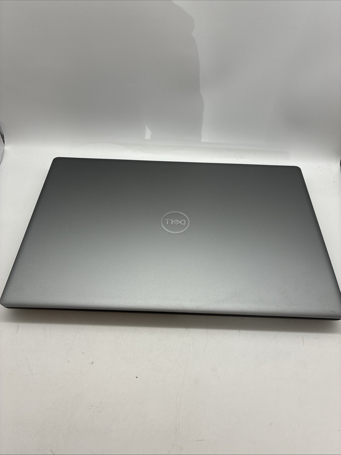 Dell Precision 7550 Intel Core i9-10 64GB 512 SSD (LIGHT SCREEN BURN) | L18