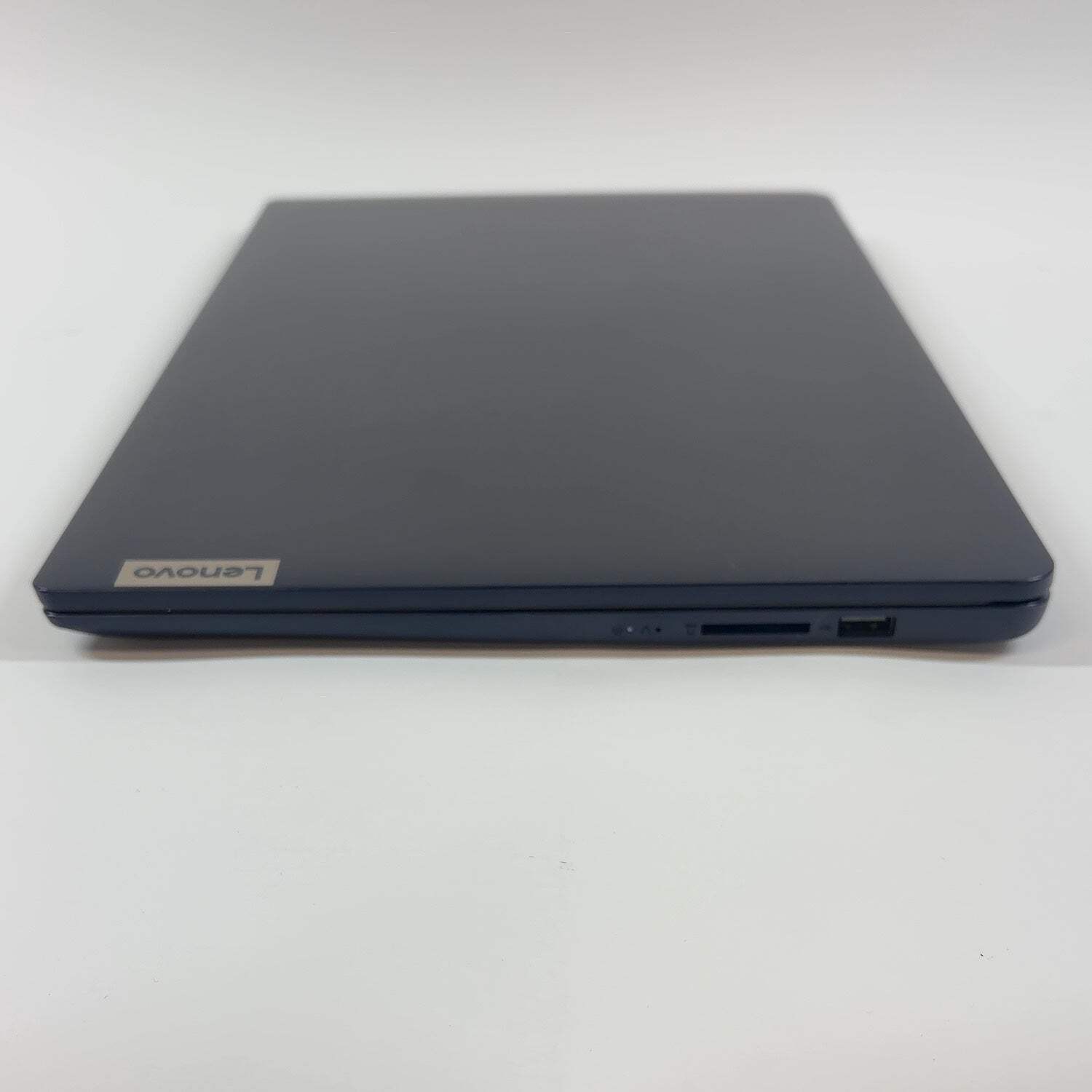 Lenovo IdeaPad 1 15AMN7 15.6″ Ryzen 5 7520U 2.8GHz 8GB RAM 256GB SSD AMD Radeon