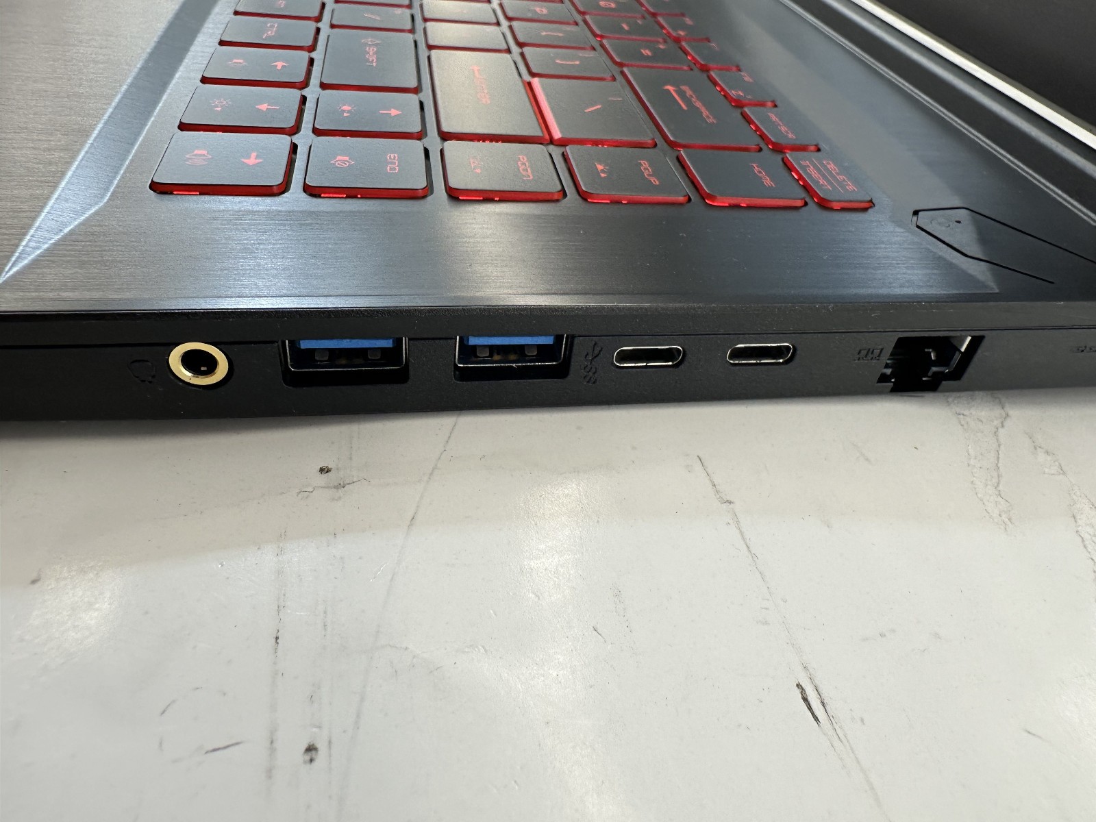 MSI MS-16W1 i5-9300H 2.40GHz 8GB 477GB SSD Windows 11 Home