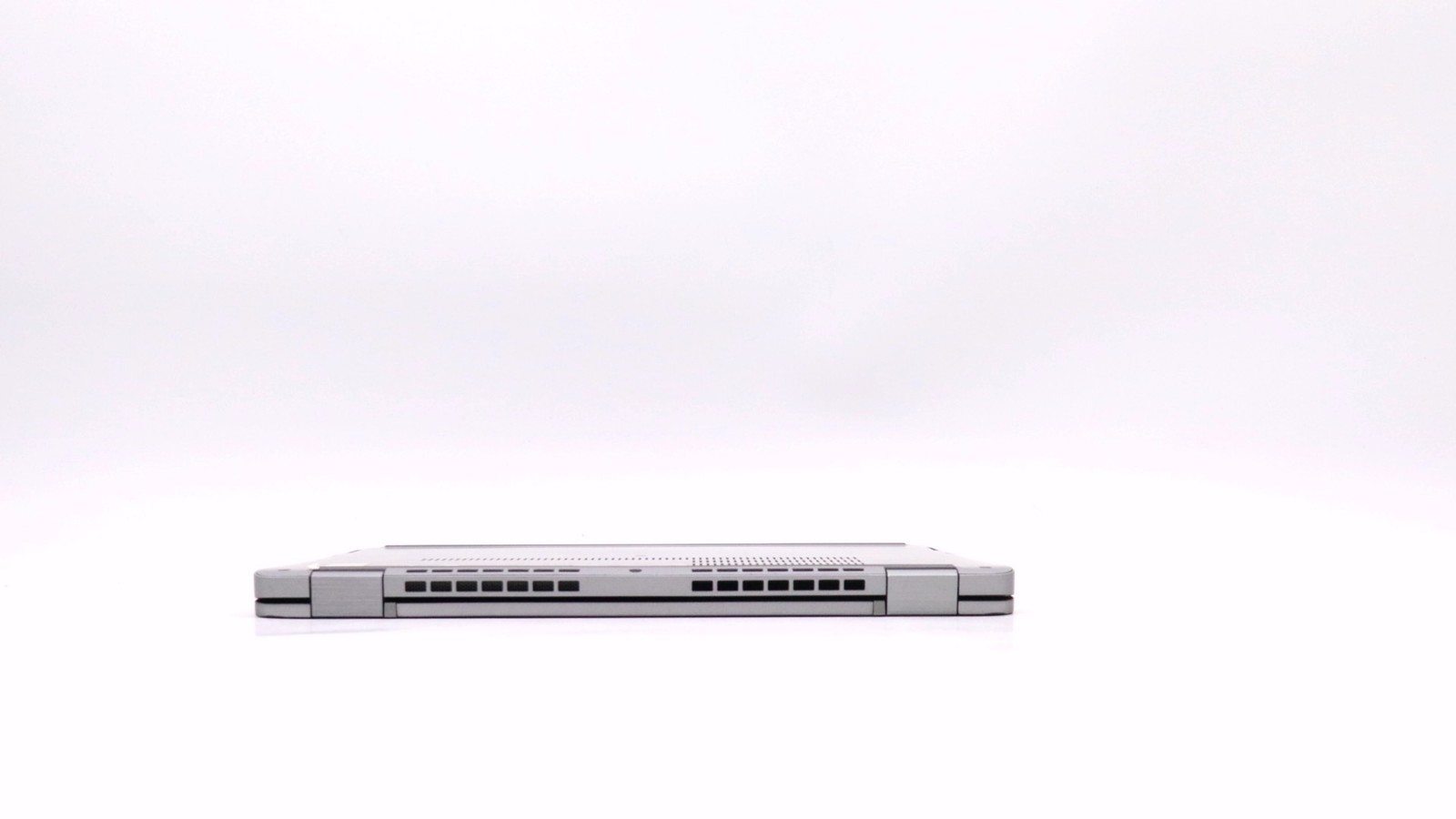 Dell Latitude 5330 13″ i7-1265u 16GB 512GB – Good