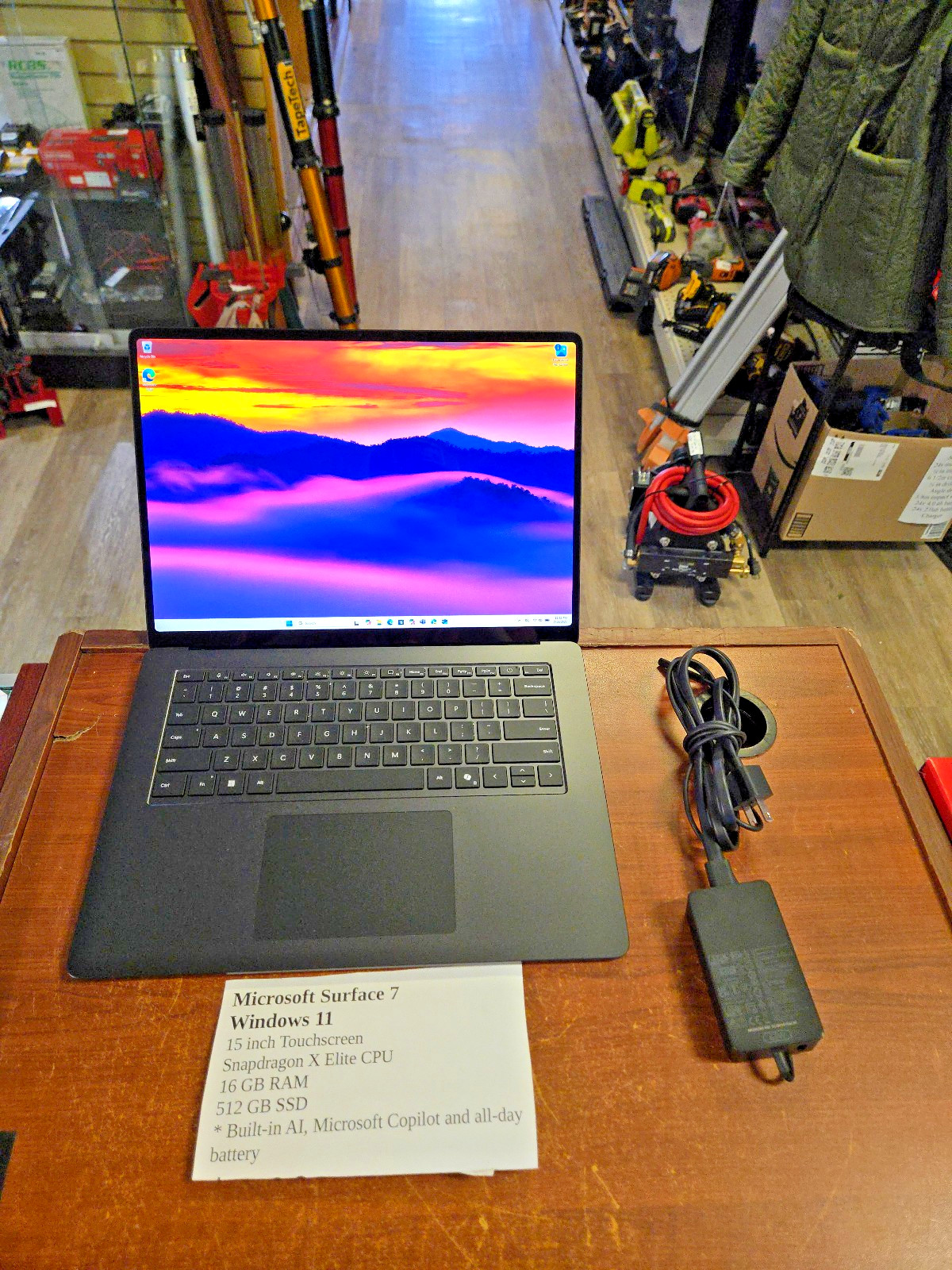 Microsoft Surface 7 15″ Snapdragon X 3.4GHz 16GB 512GB Win 11 (2037) 10xCharges