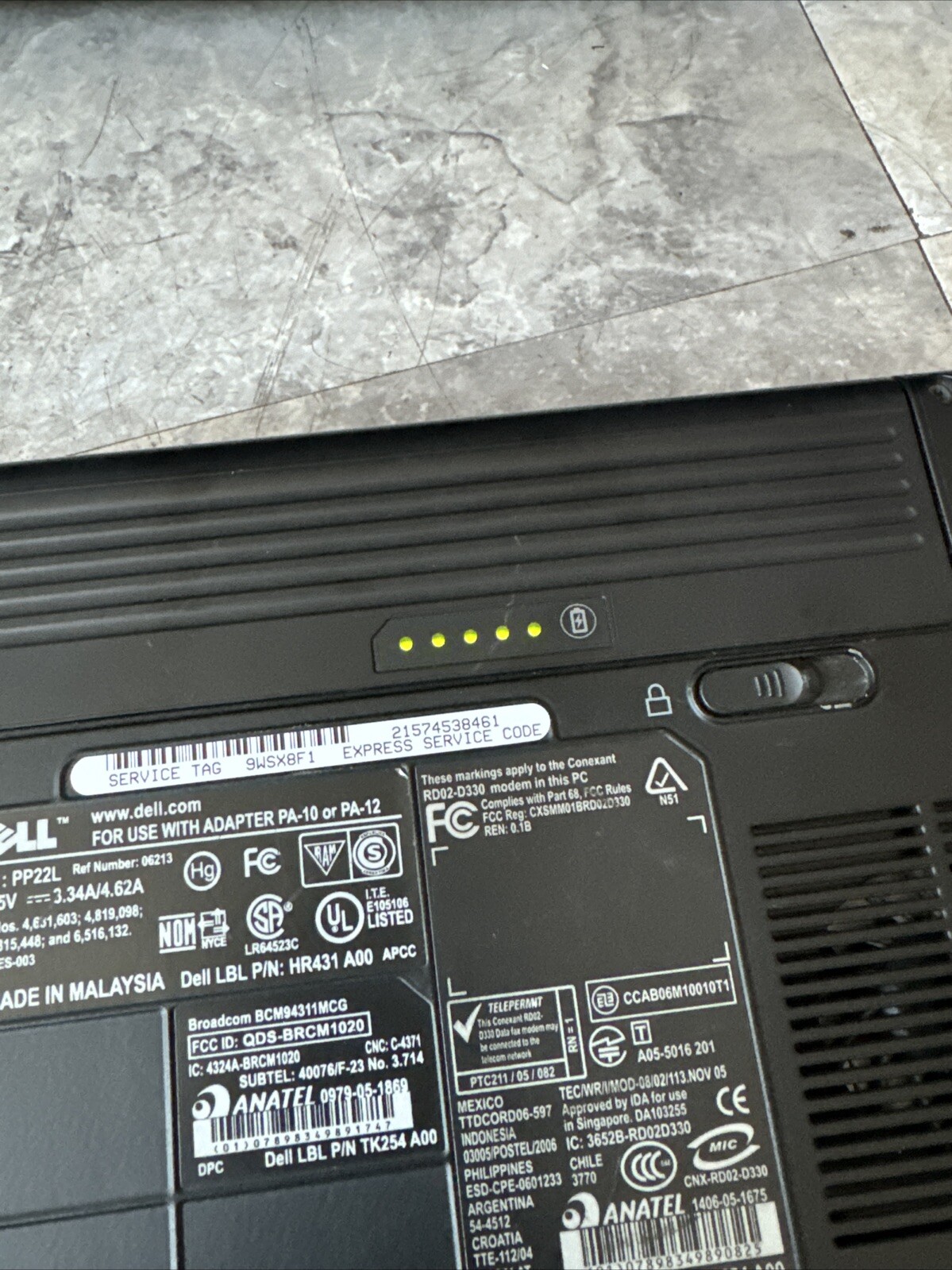 Lg Wdscreen Dell Inspiron 1521 Laptop 1.GB Windows 7 Pro AMD Turion 64×2 Battery