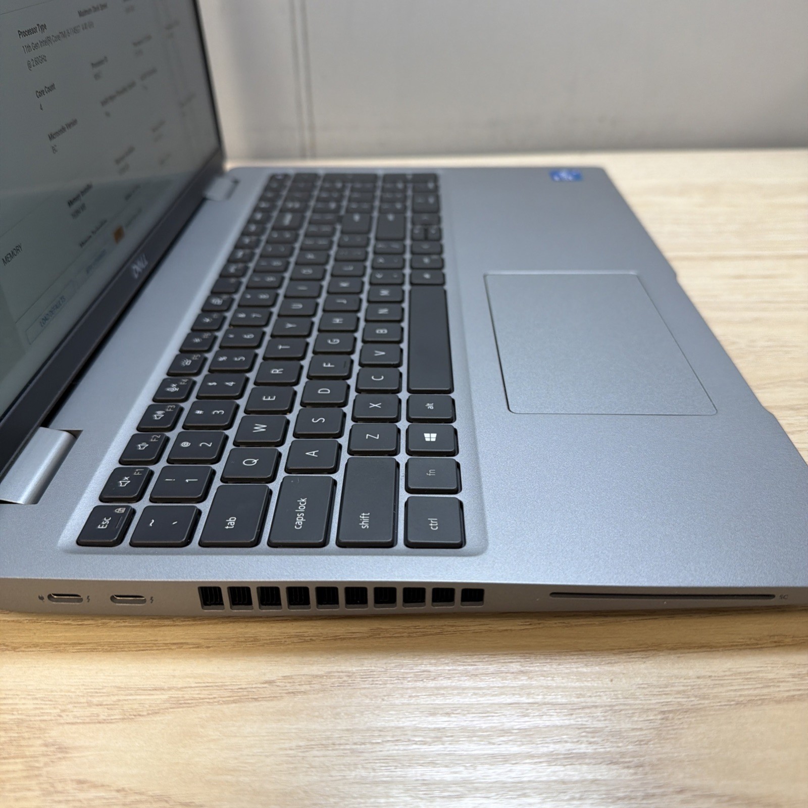 Dell Latitude 5520 i5-1145G7 16GB 512GB SSD 15″ FHD Win11 Fair