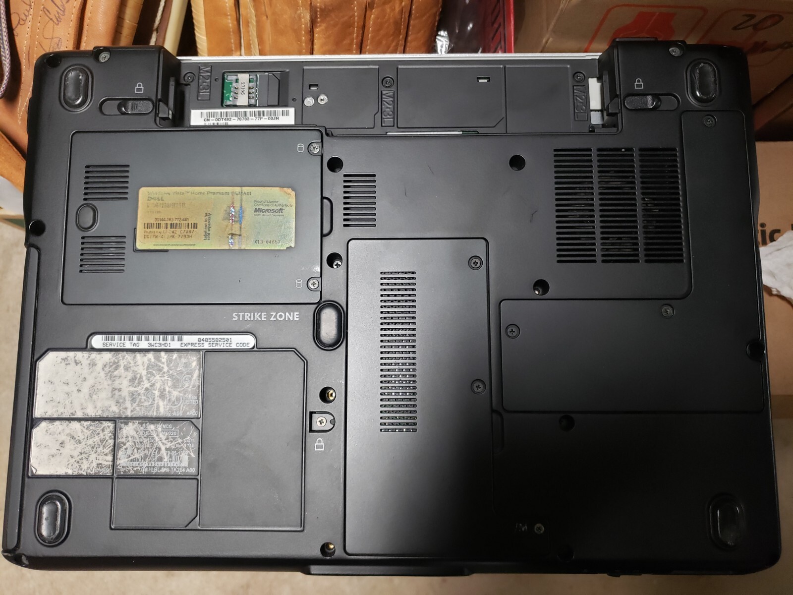 Dell Inspiron 1420 Laptop Computer 2GHz 2GB No HDD PARTS REPAIR