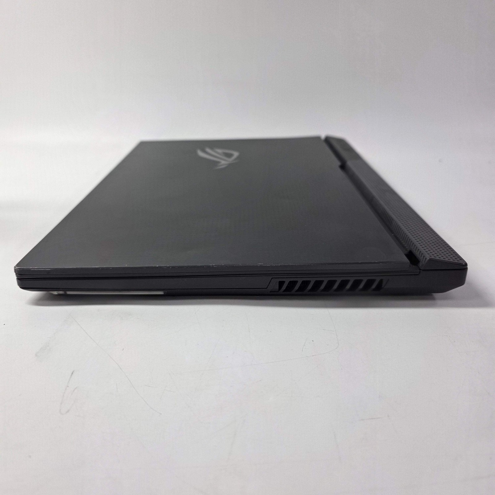 Asus ROG Strix G15 15.6″ Ryzen 7 4800H 2.9GHz 16GB RAM 1TB GeForce RTX 3050 Ti