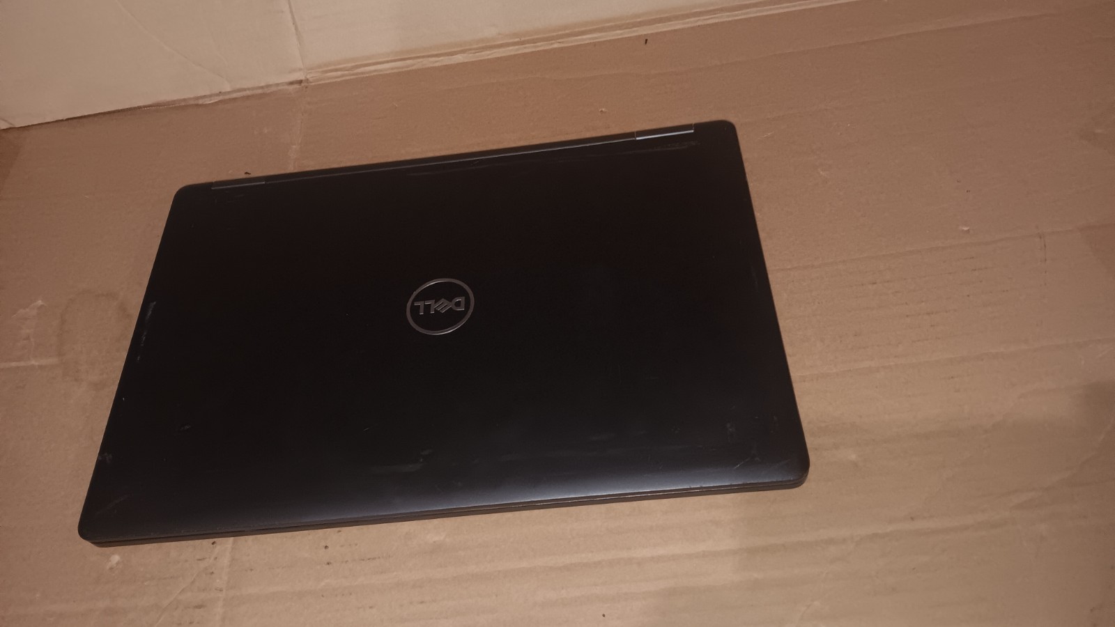 Dell Latitude 5590 Laptop intel core i7-8th gen 15.6″ LCD screen for Parts Repai