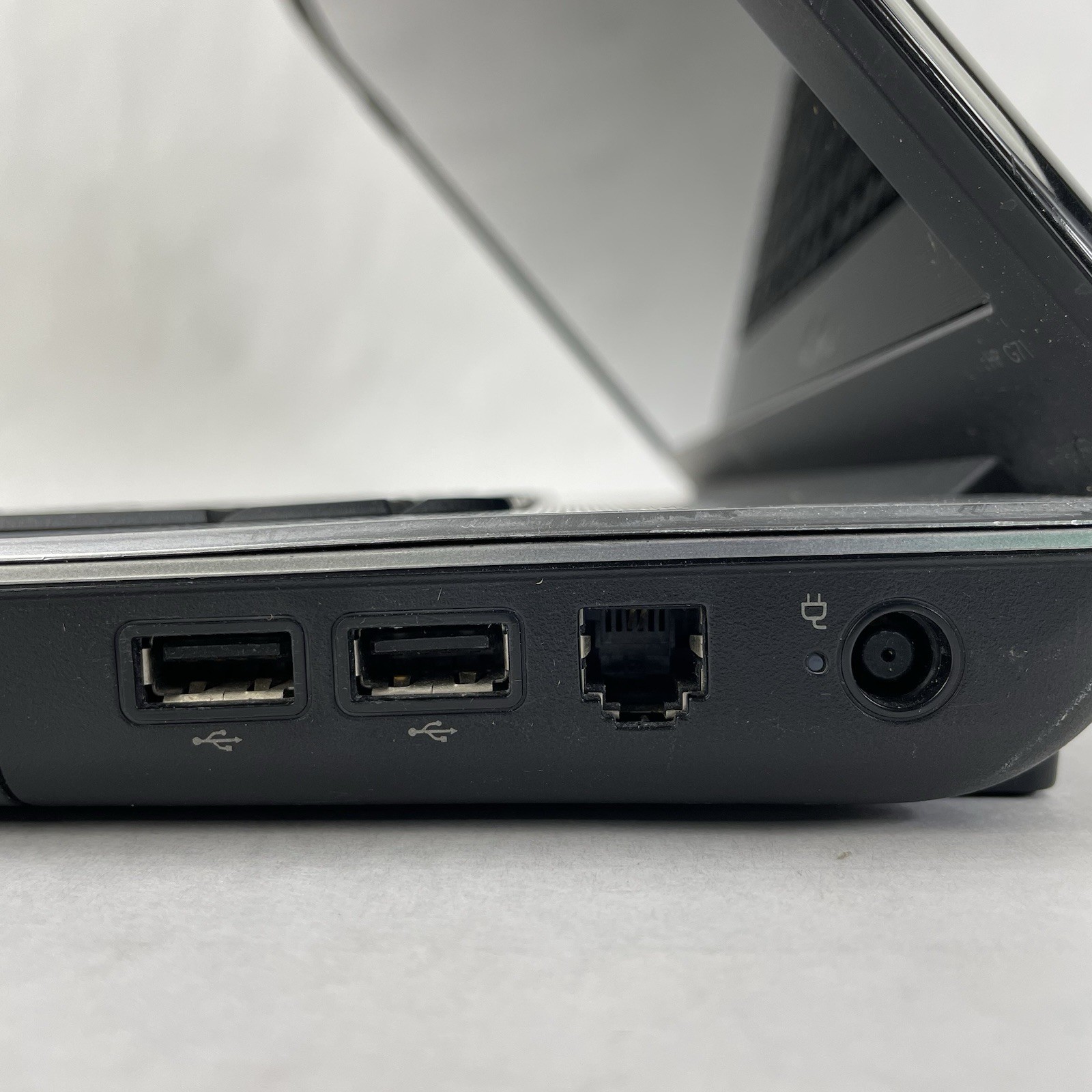 HP G71 NoteBook 16.9″ Core 2 Duo t6600 2.20 GHz 4 GB RAM No SSD/OS/AC/Battery