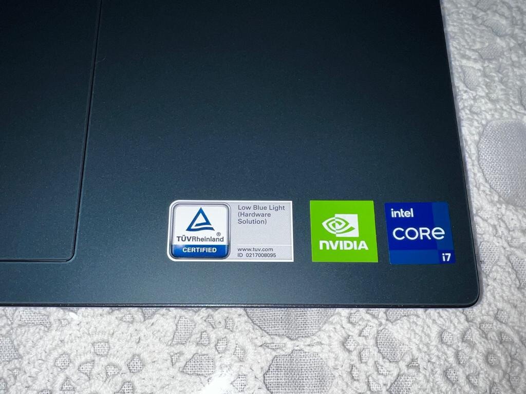dell inspiron 16 2-in-1 laptop