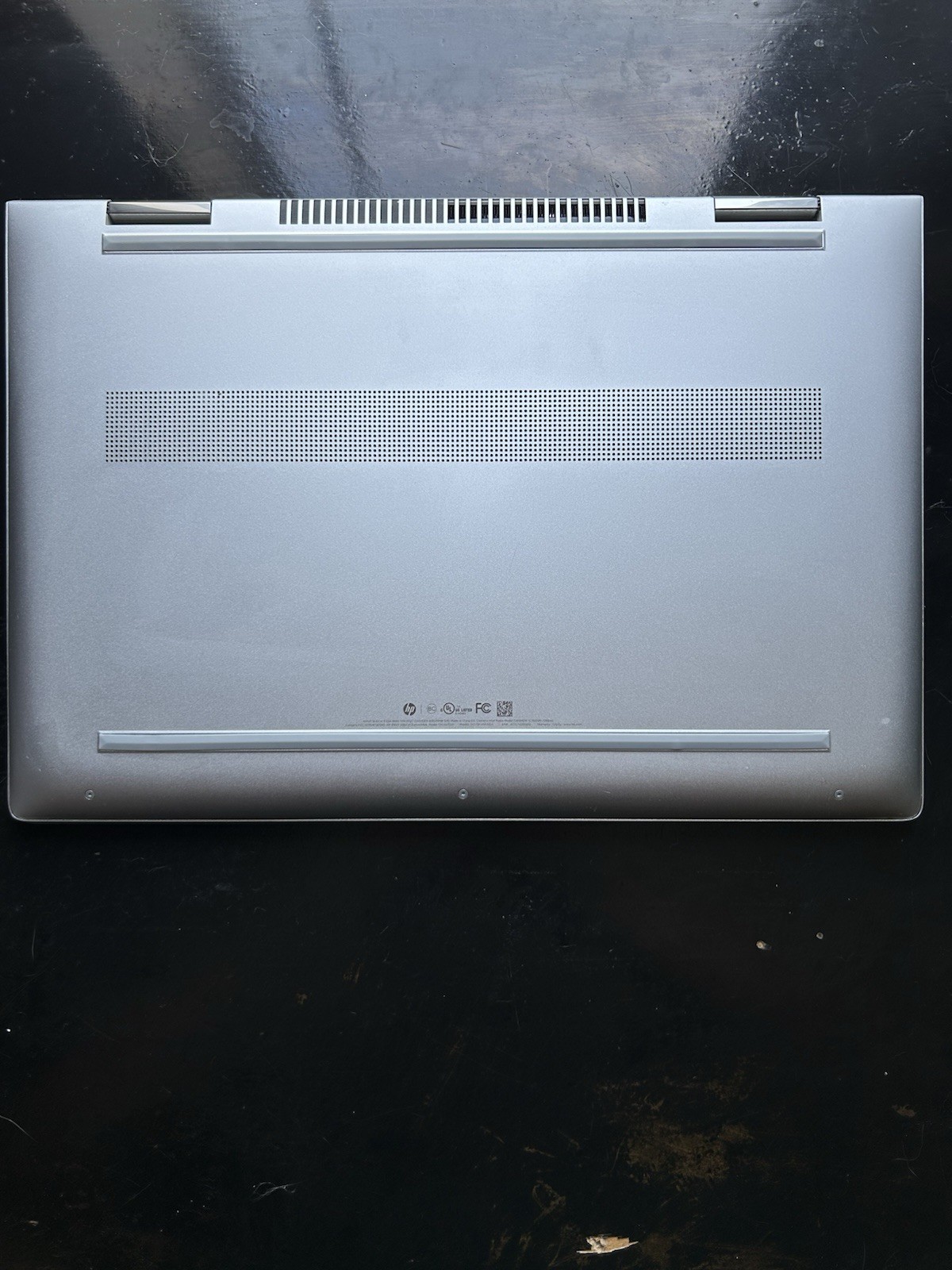 HP ENVY 15.6″ i7 16GB RAM 1TB SSD Silver FHD 1920×1080 w/ Charger