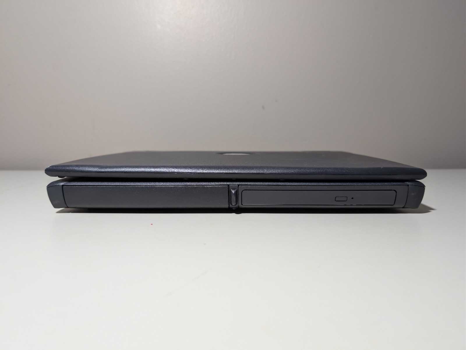 Read! DELL LATITUDE C600 | PENTIUM III 256MB RAM 20GB HDD | Windows 98 SE ATI