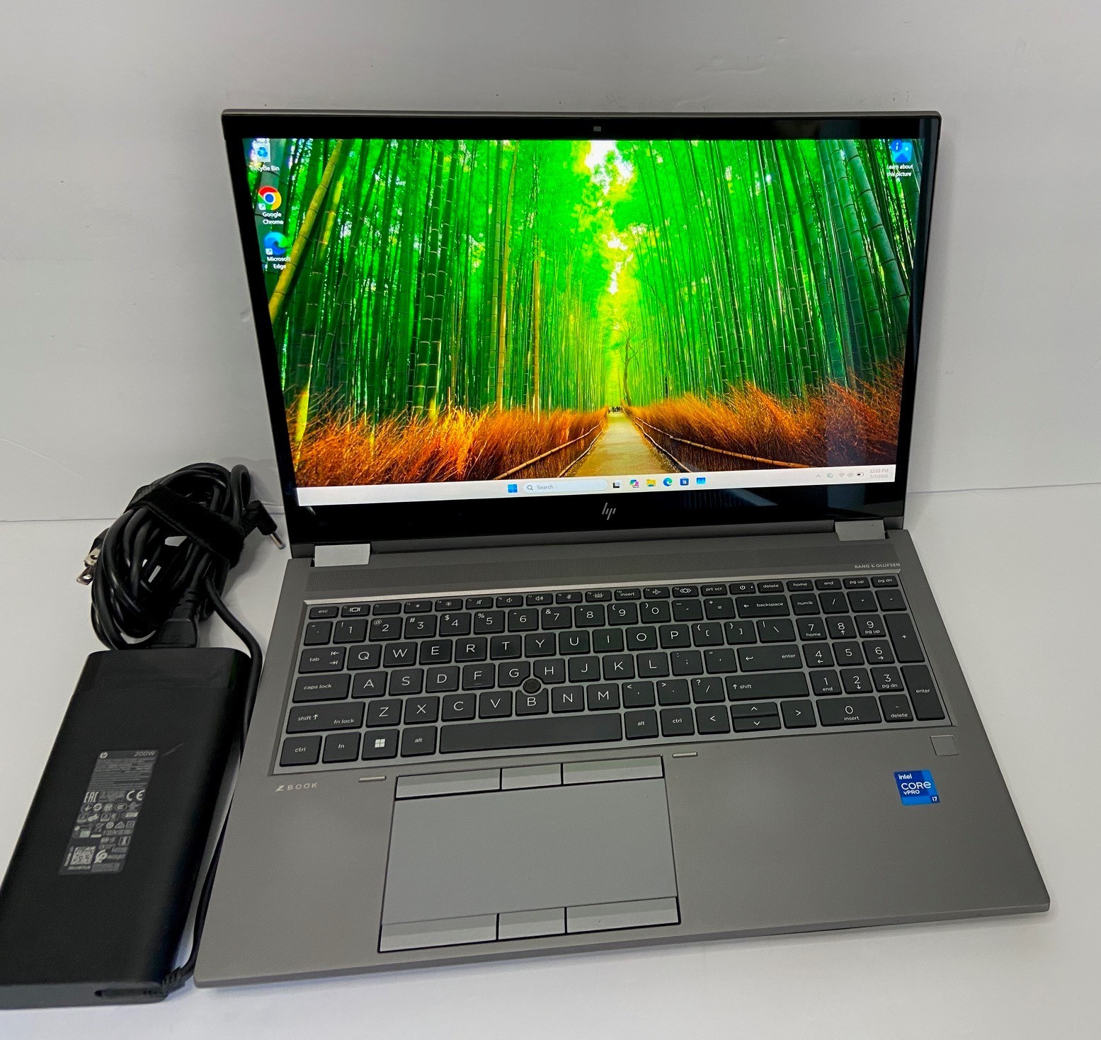 HP ZBook Fury G8 i7-11850H 2.5GHz 16GB 256GB – Nvidia T1200 – Windows 11 -READ!