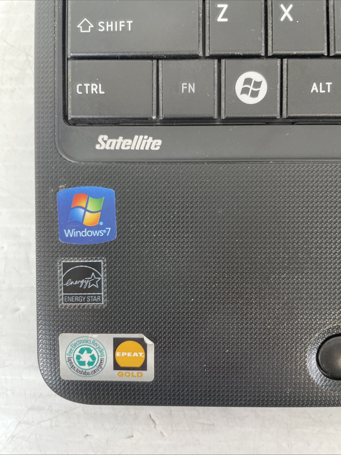 Toshiba Satellite C655-S5082 Intel Celeron 900 2.00GHz 4GB RAM 250GB HDD Win10