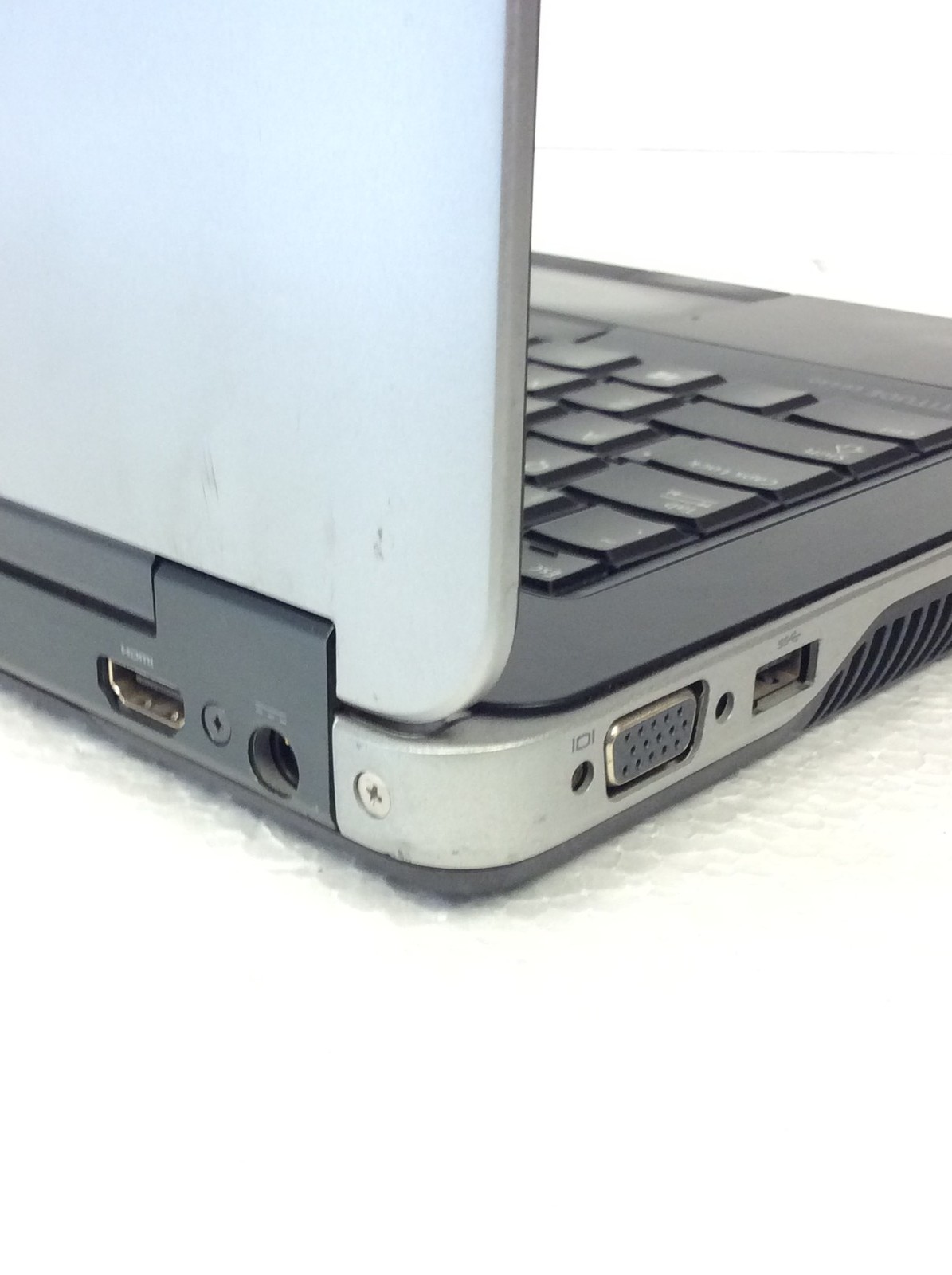 Dell latitude E6440 14″ Laptop i5-4310M 2.70Ghz w/ 8Gb DDR3,Dvd-Rw, No HD, READ