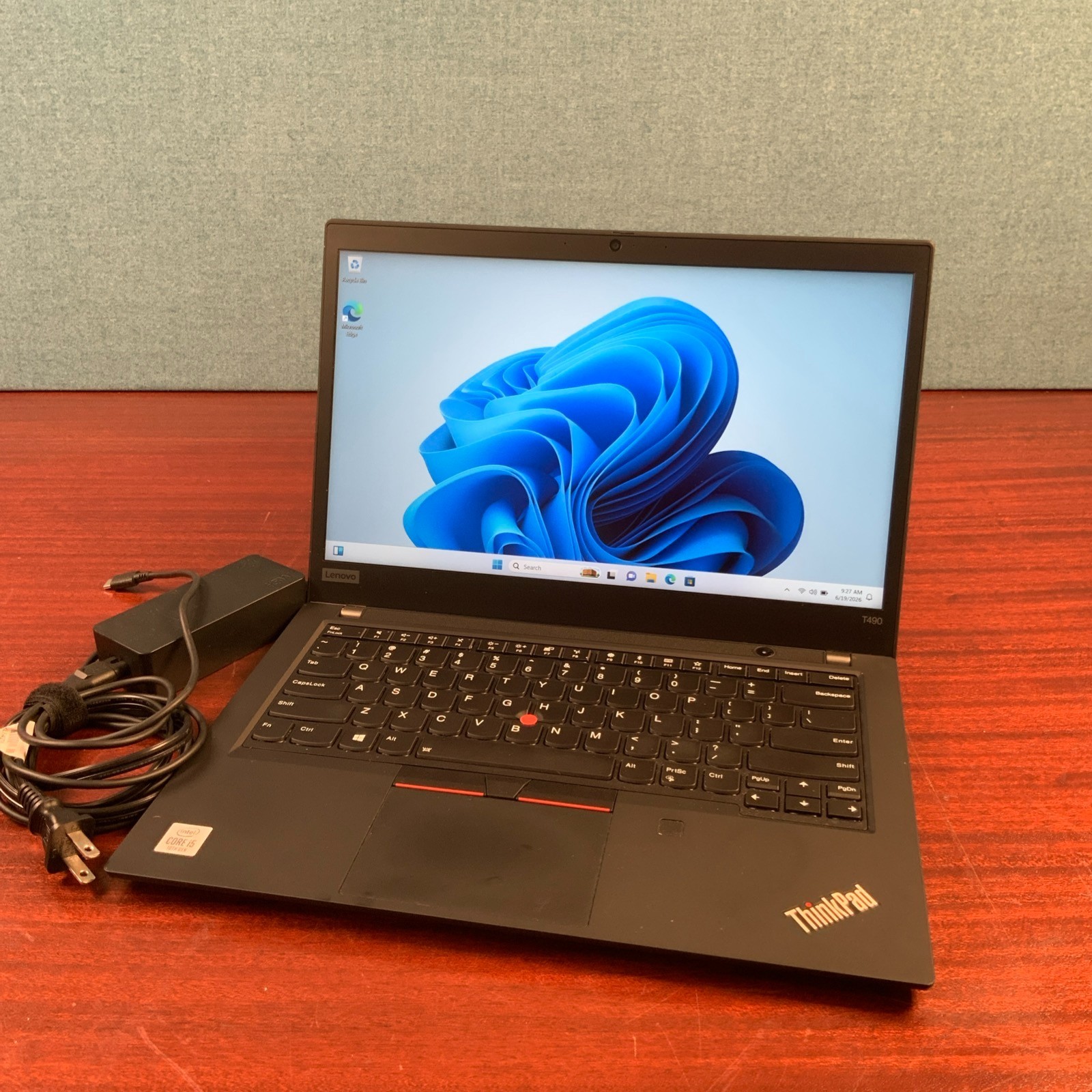 Lenovo ThinkPad T490 Intel i5-10210U 8GB RAM 256 GB SSD Win 11 Pro