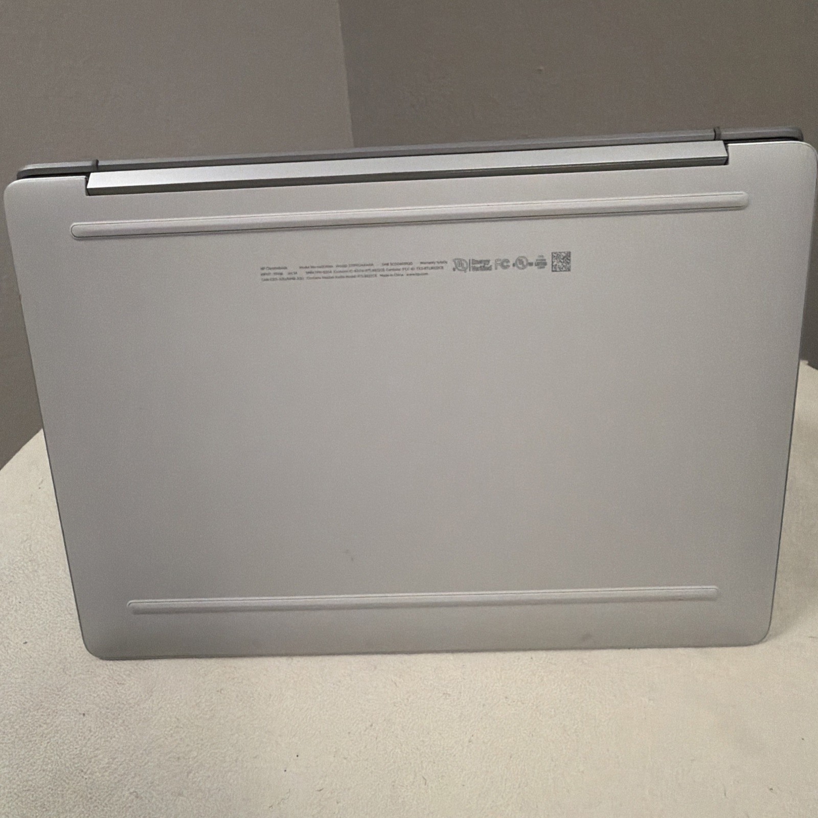 HP Chromebook 14A-NA0061DX Sliver Notebook Laptop Silver 8621 Excellent
