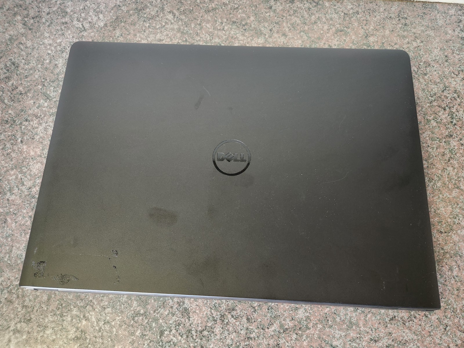 Dell Latitude 3470 laptop, 14″ screen, no power cord, no hard drive, for parts