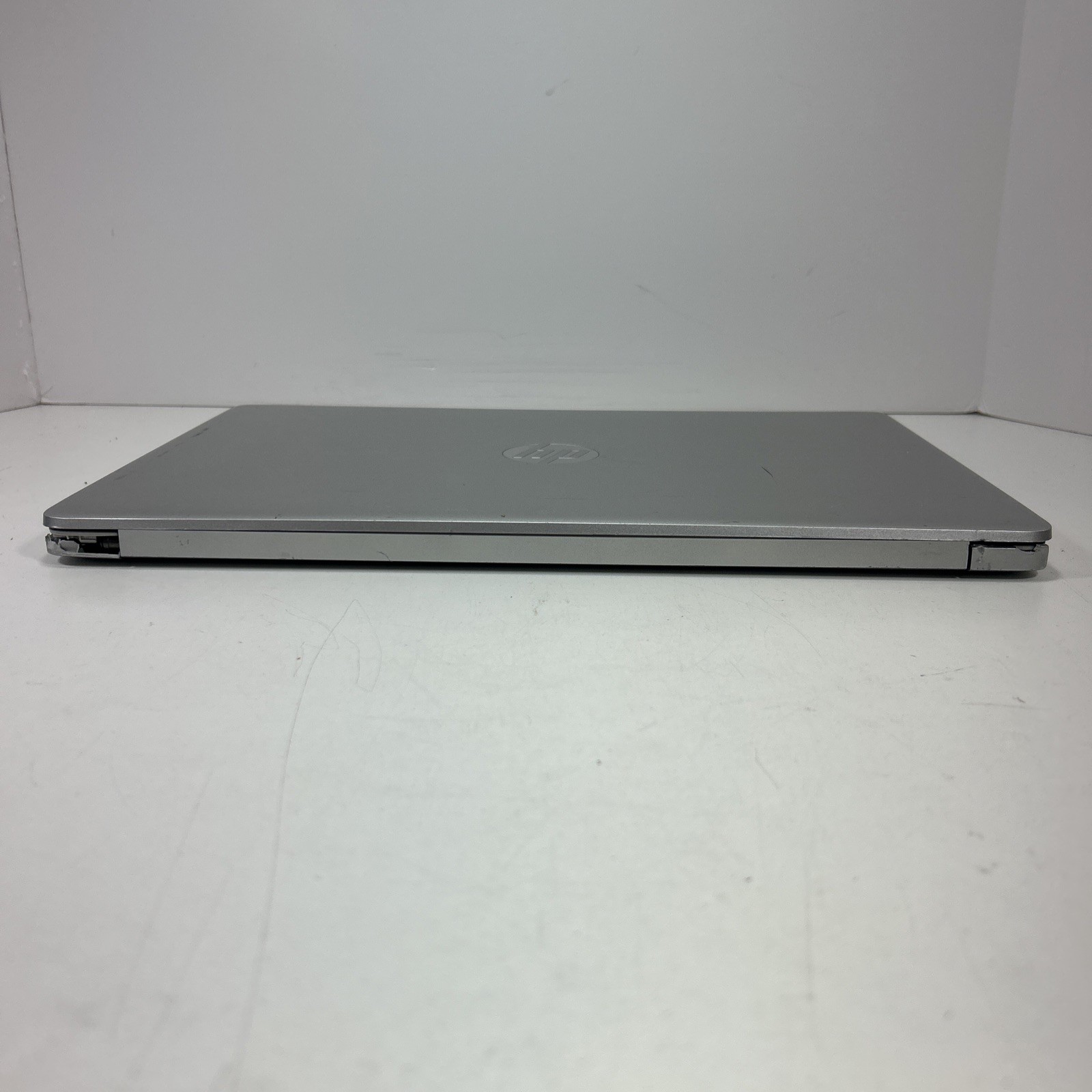 HP 15-EF1013DX 15.6″ AMD Ryzen 7 4000 Series. No Ram/SSD/WiFi. For Parts