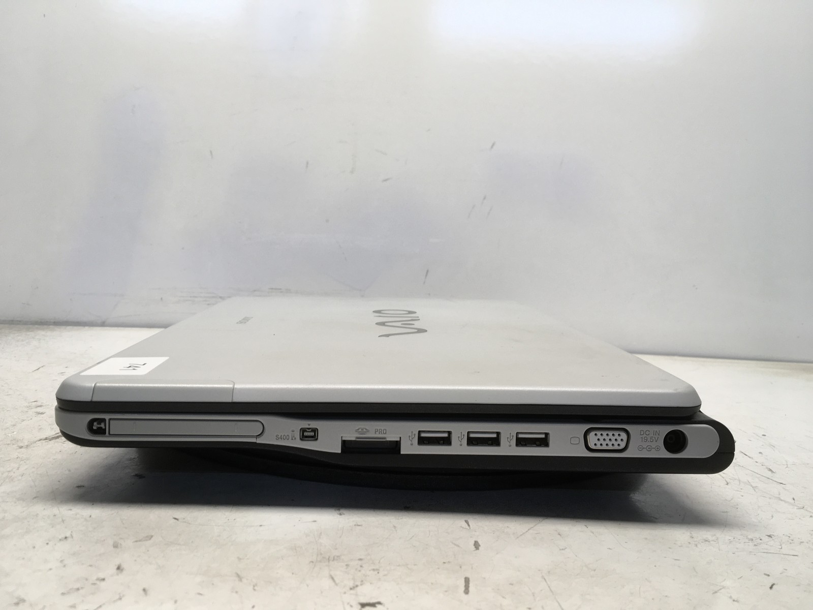 Sony Vaio VGN-FS715 Intel Pentium M 740 1.73GHz 512 MB NO HDD No Batt