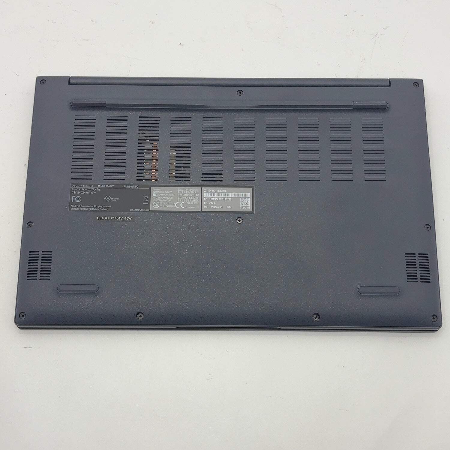Broken Asus Vivobook 14 X1404V 14″ i5-1334U 1.3GHz 12GB RAM 256GB SSD Read