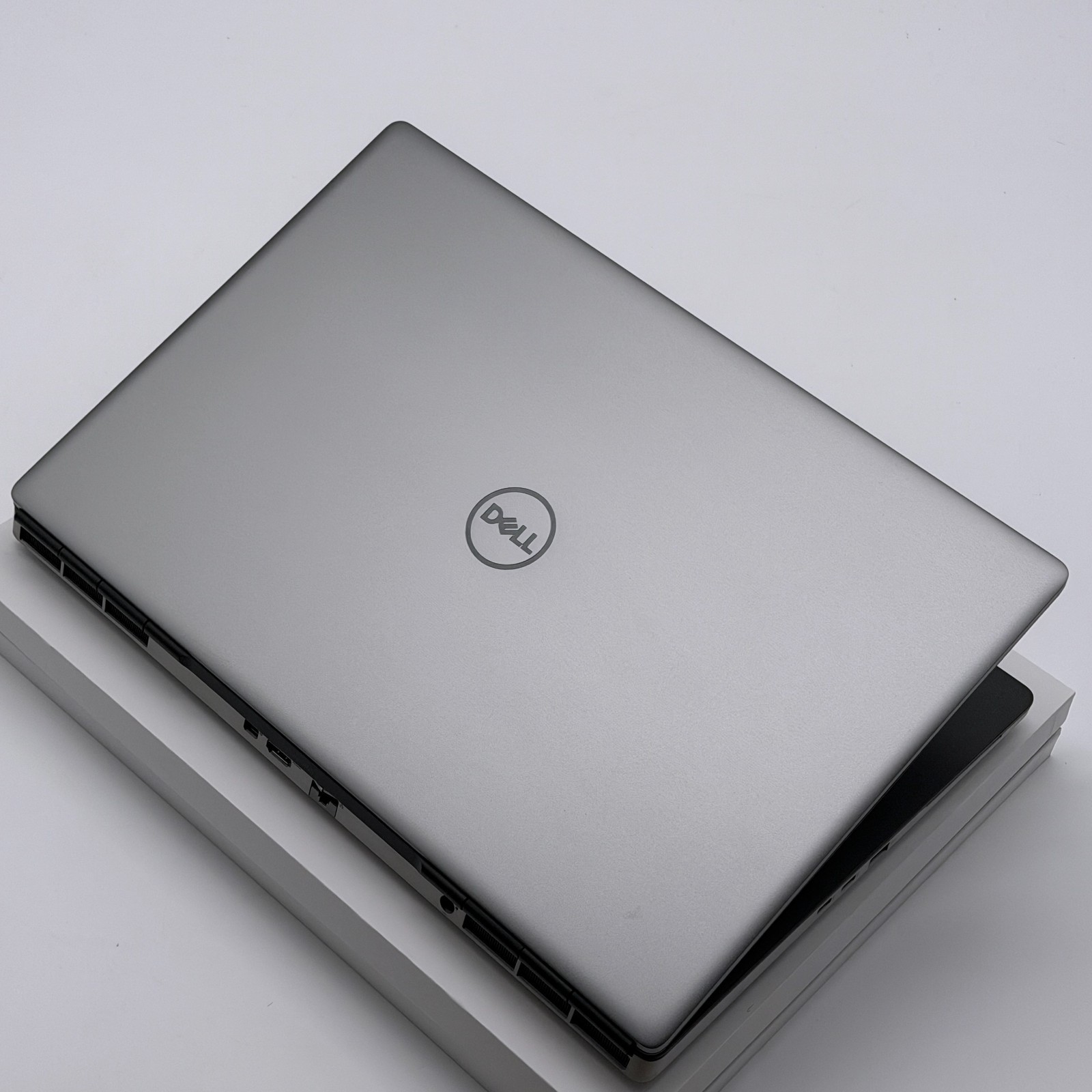 DELL PRECISION 7760 i9-11950H 128GB 2TB RTX A5000 16GB – 100% BATTERY