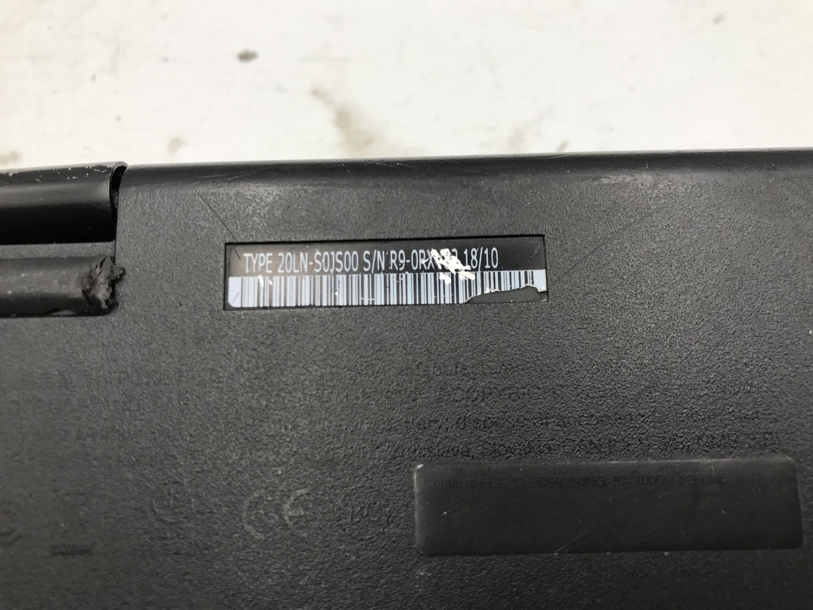 LENOVO THINKPAD YOGA 11E – FOR PARTS/REPAIR – INTEL M3-8100 – 4GB RAM – READ -BB