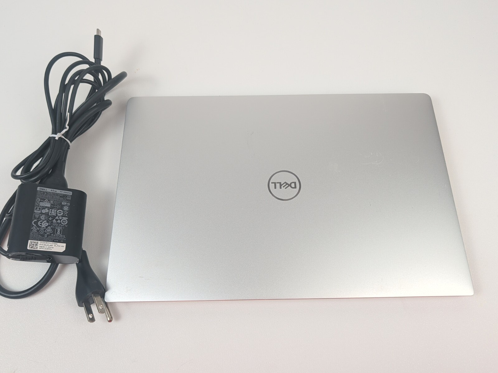 Dell XPS 13 7390 13.3″ Intel Core i5-10210U 1.6GHz 8GB RAM 256GB SSD