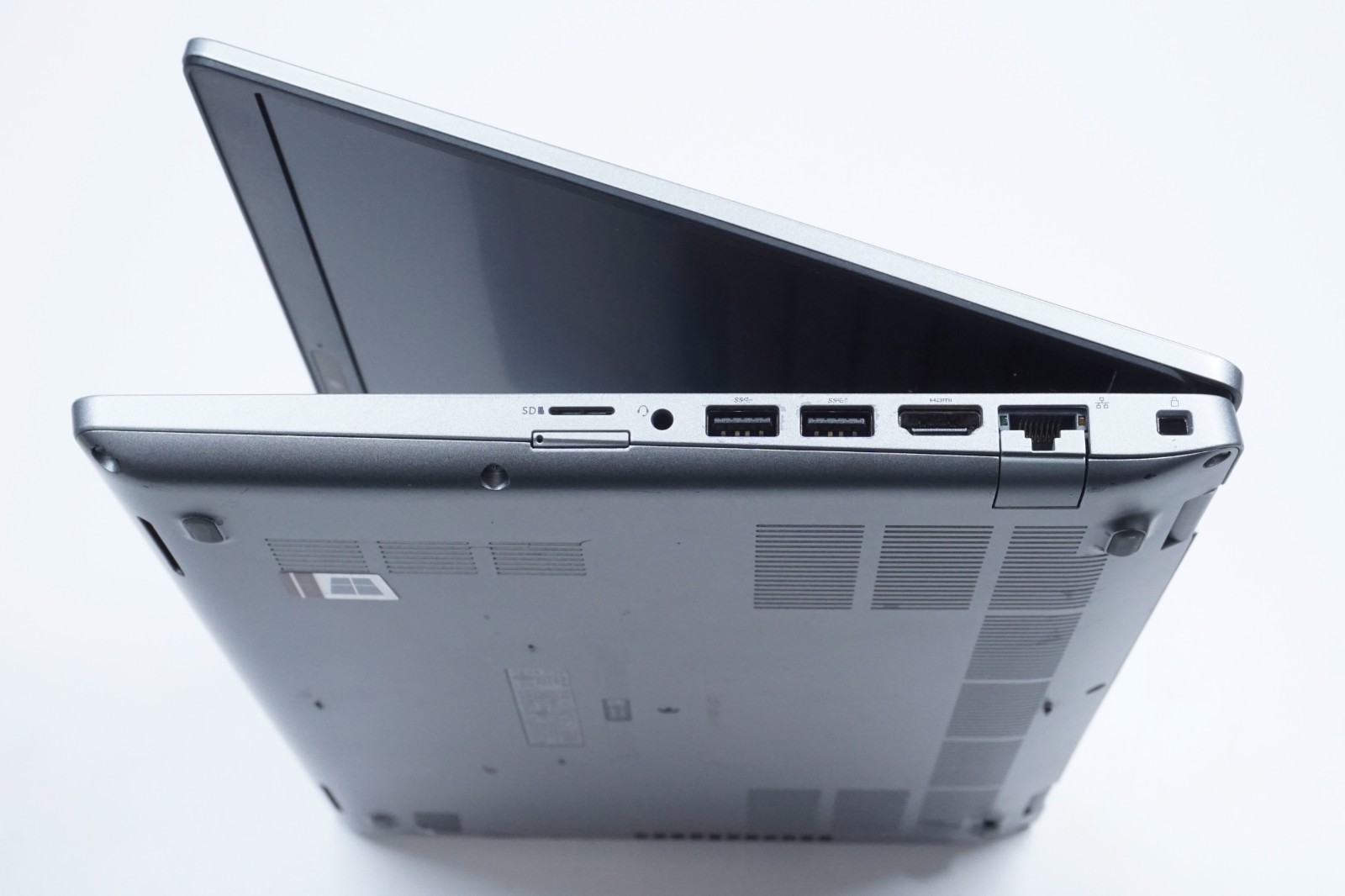 Dell Latitude 5411 14″ Intel Core i5-10400H @2.60GHz 16GB RAM (No SSD)