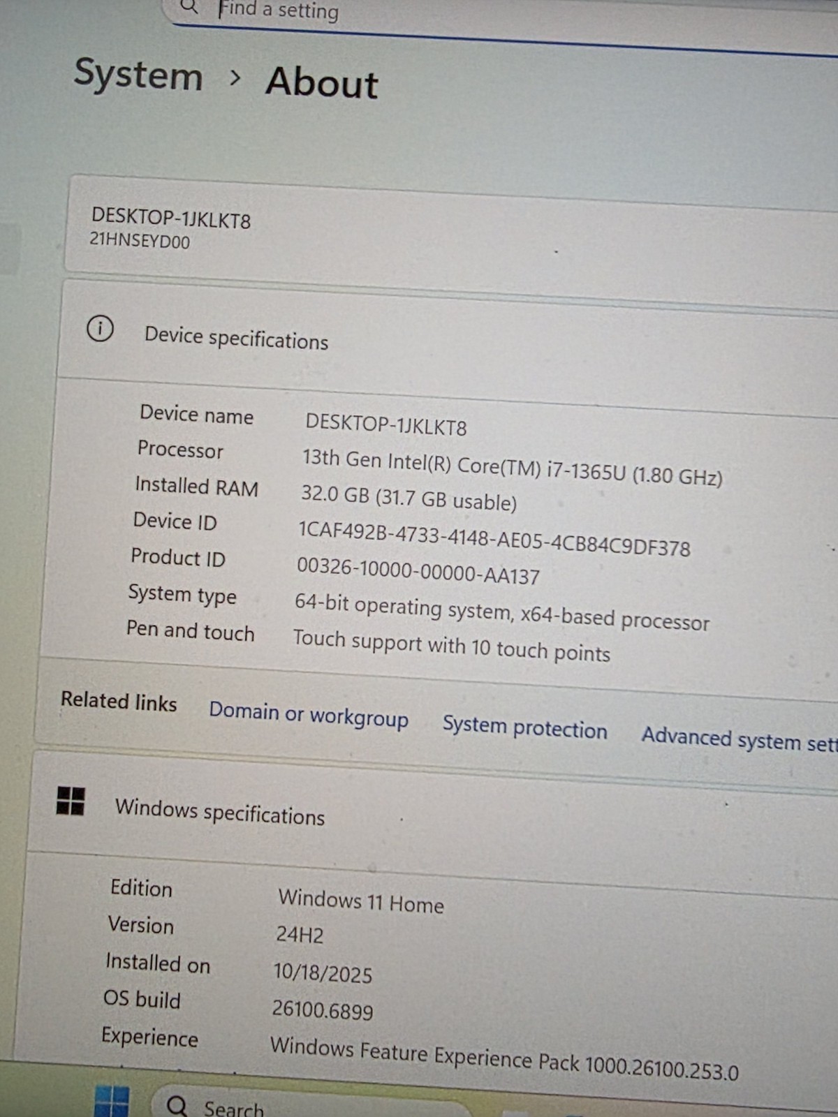 Lenovo ThinkPad X1 Carbon Gen 11 14″ i7-1365U Touch, 32GB RAM 1TB SSD, 2028 WTY