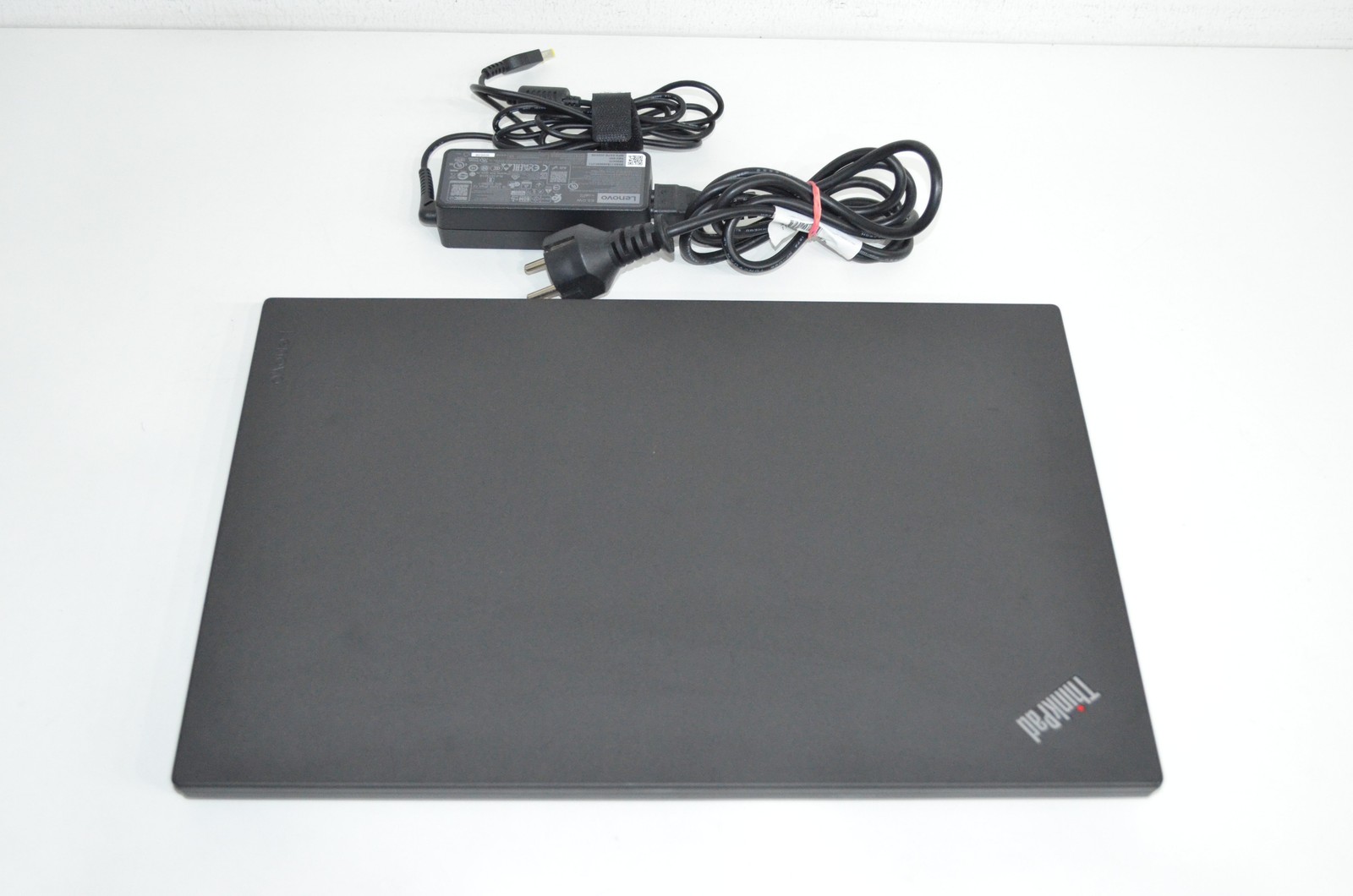 Lenovo ThinkPad P50s – Intel Core i7-6500U – 8GB RAM – 256GB SSD – WIN11Pro