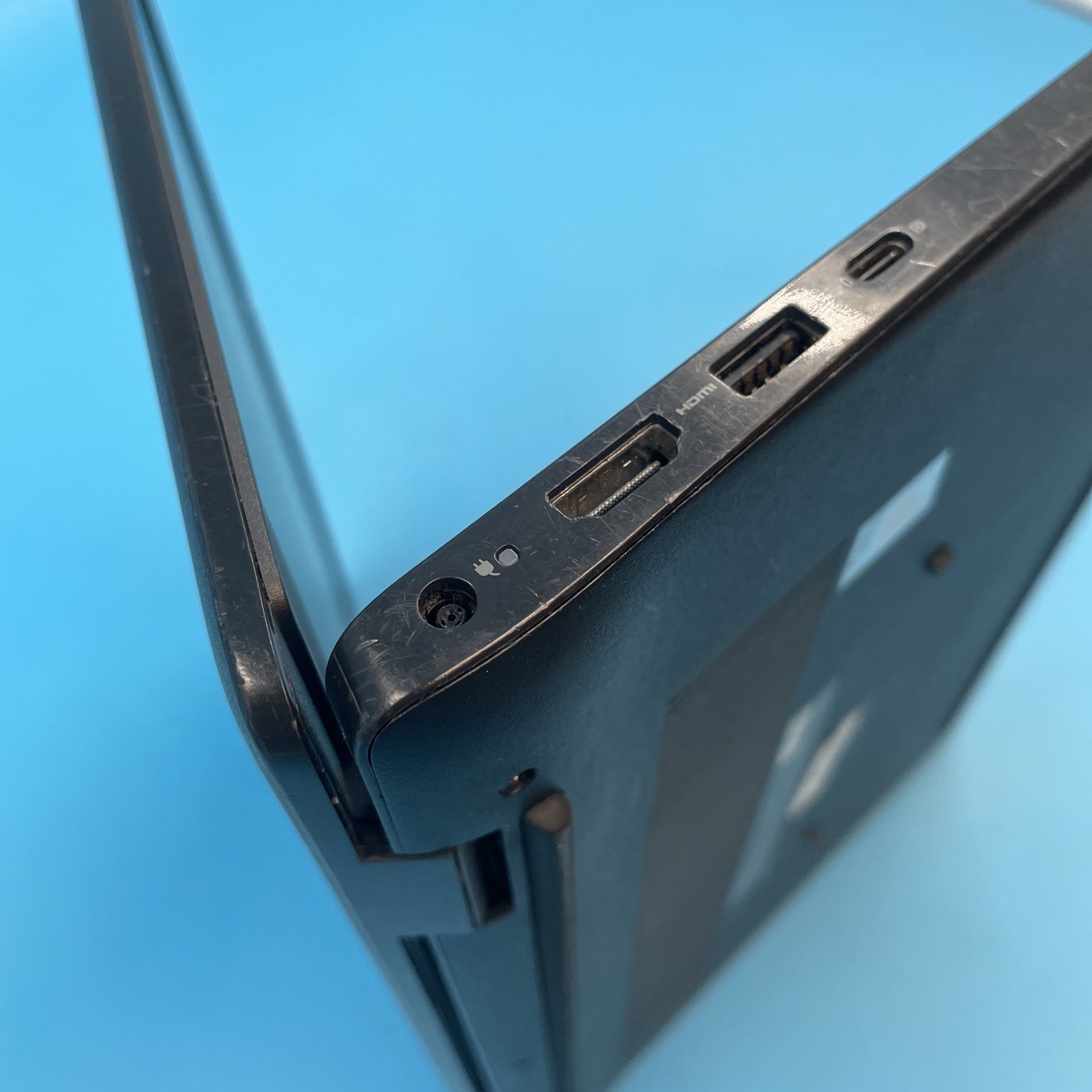 Dell Latitude 3420 | i5-1135G7 | 8GB RAM | 256GB SSD | WIN 11 PRO | 75% BATT