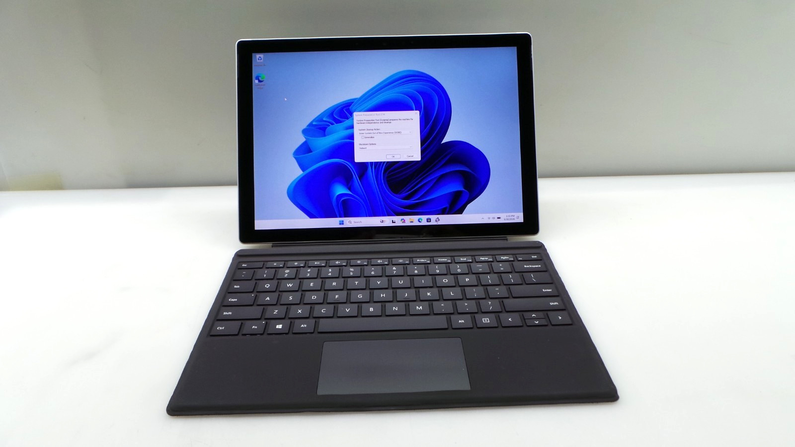 Microsoft Surface Pro 7+ 12.3″ i7-1165G7 2.80GHz 16GB RAM 256GB SSD | WIN 11 PRO