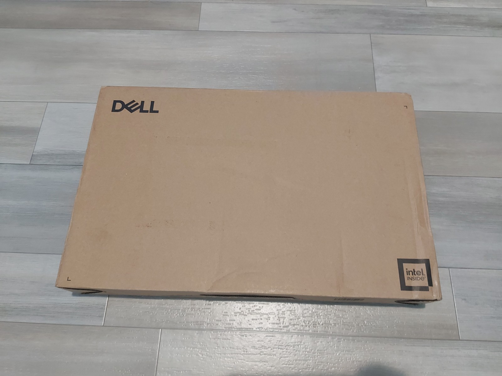 NEW – Dell Pro 16 PC16250 Laptop Platinum Silver Metallic