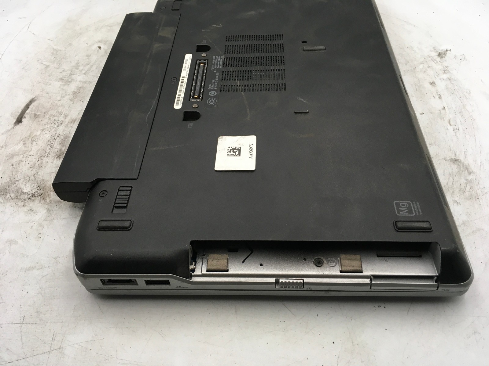 DELL LATITUDE E6330 – FOR PARTS/NO BOOT – INTEL I5 3320M – NO RAM – READ DESC-BB
