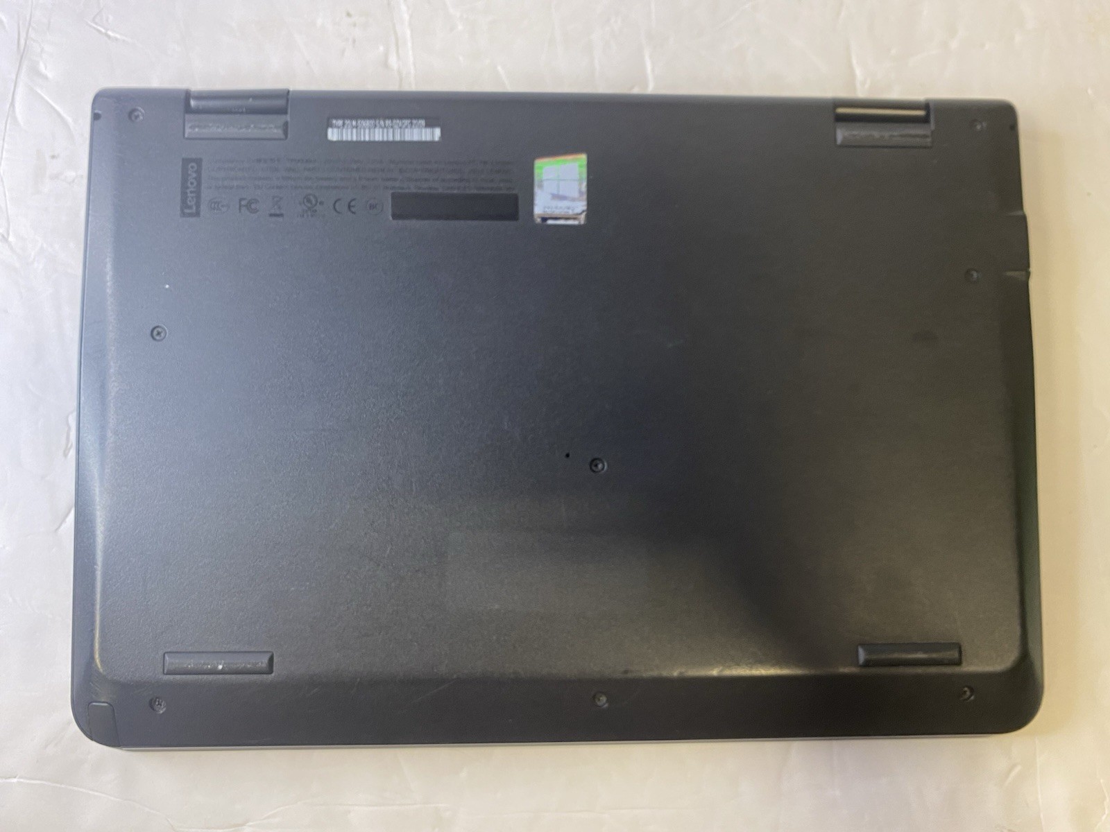 Lenovo ThinkPad Yoga 11e 11.6in 2 in 1 flip TouchScreen Windows 10