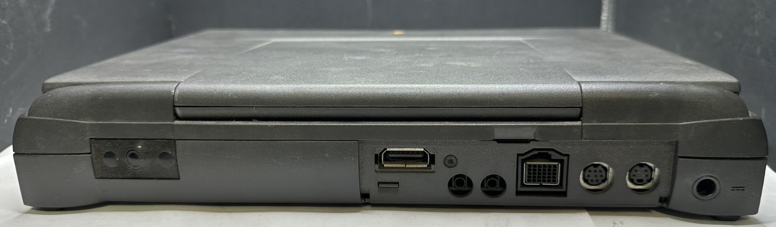 APPLE MACINTOSH POWERBOOK 5300 VINTAGE LAPTOP STRICTLY For Parts or Repair