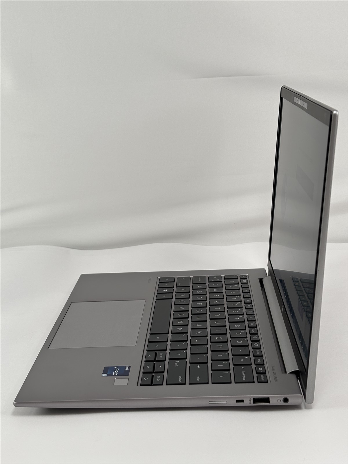 HP ZBook Firefly G10 14″ Core i5-1350P 16GB 256GB SSD Backlit Business