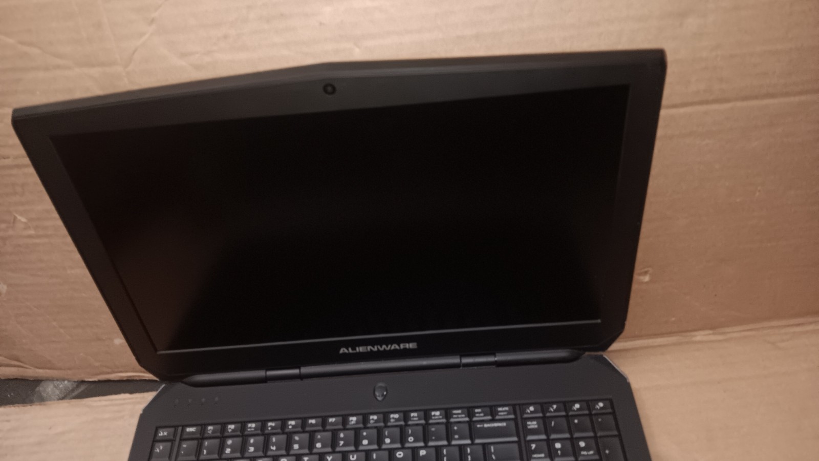 Dell Alienware 17 R3 Gaming Laptop Core i7 Motherboard 17.3″ LCD Screen Parts