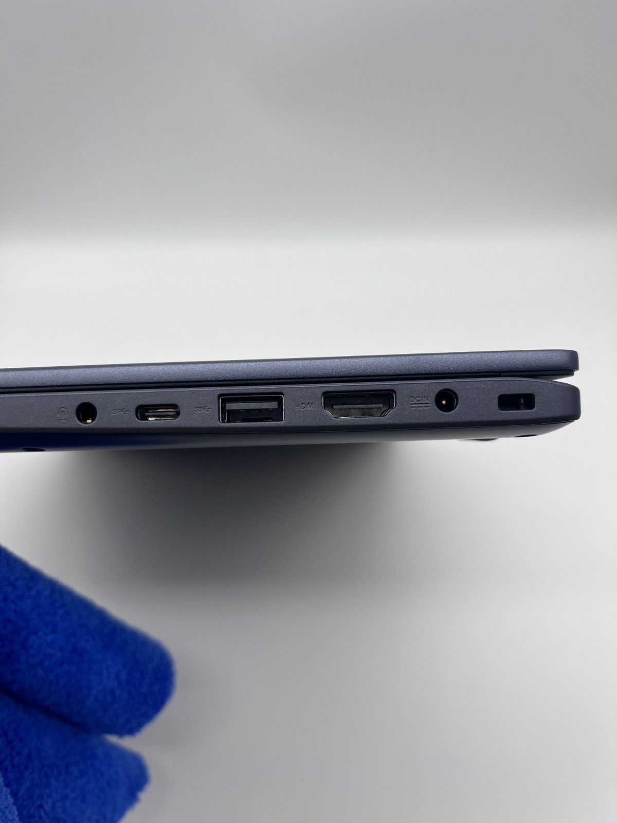 ASUS Vivobook Flip 14, 14″ Full HD Touch Display, 8th Gen Intel Core I5-8250U, 8