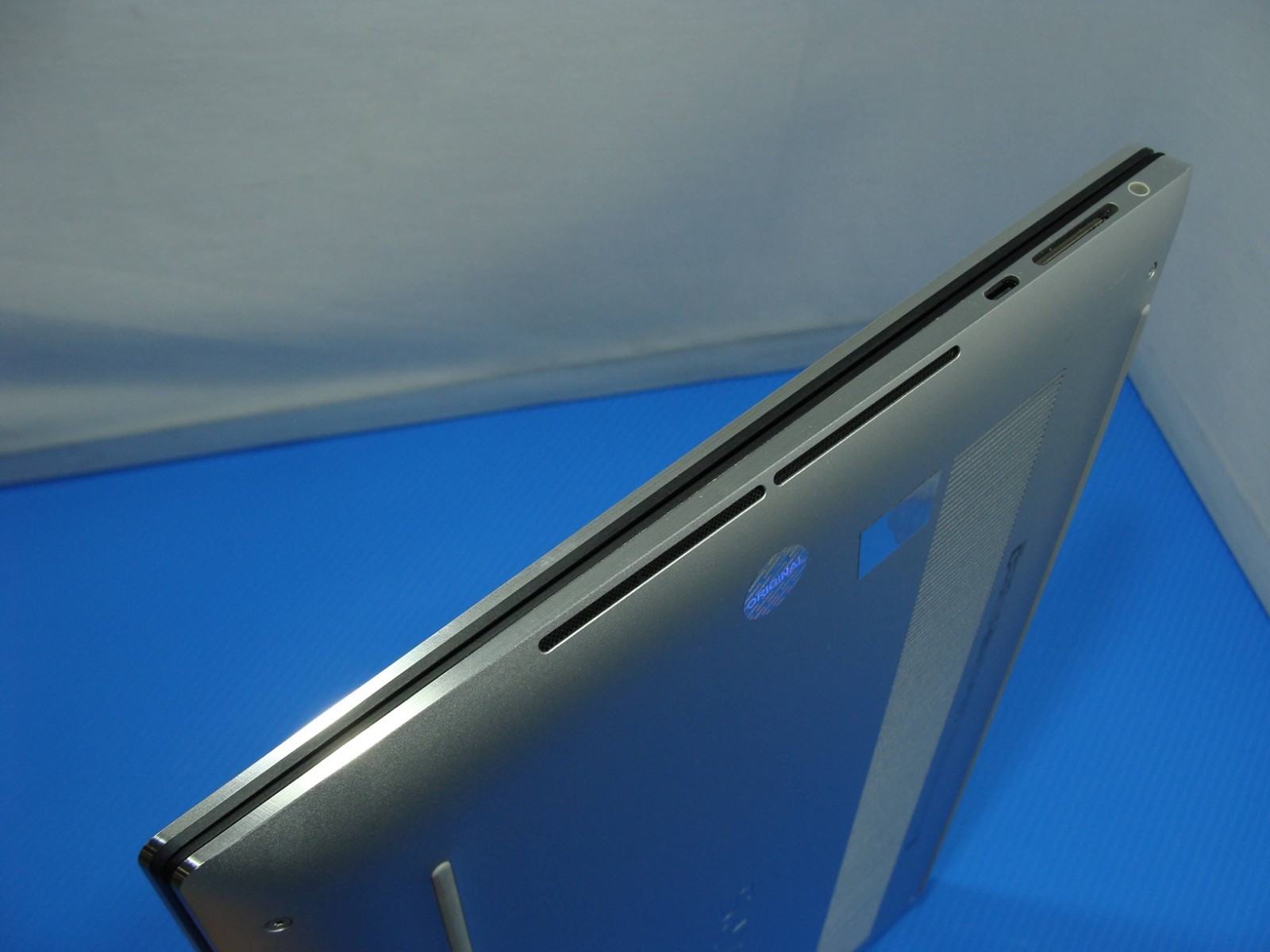 Dell XPS 15 9520 15.6″QHD+ TOUCH i7-12700H 2.3GHz 16GB 512GB RTX 3050 W11P +PA