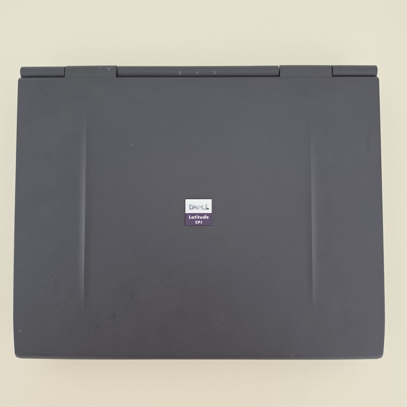 RETRO 14.1″ VINTAGE DELL Latitude CPt C4000GT Laptop – 64MB RAM – 4.86GB HDD