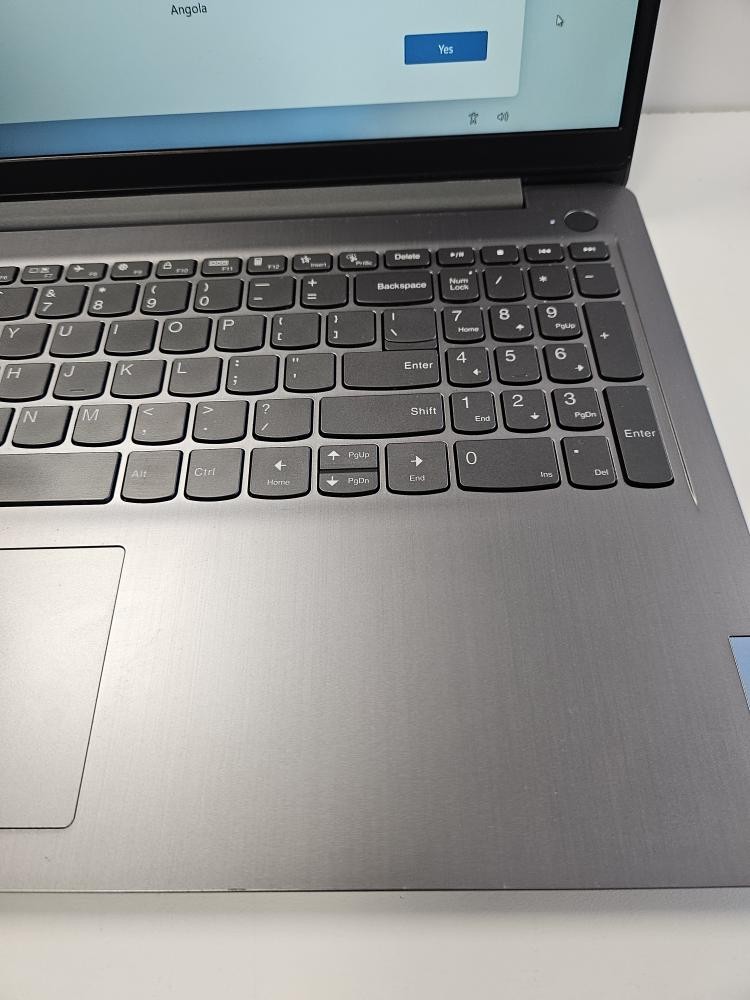 LENOVO IDEAPAD 3 15ITL6 (P27012371)