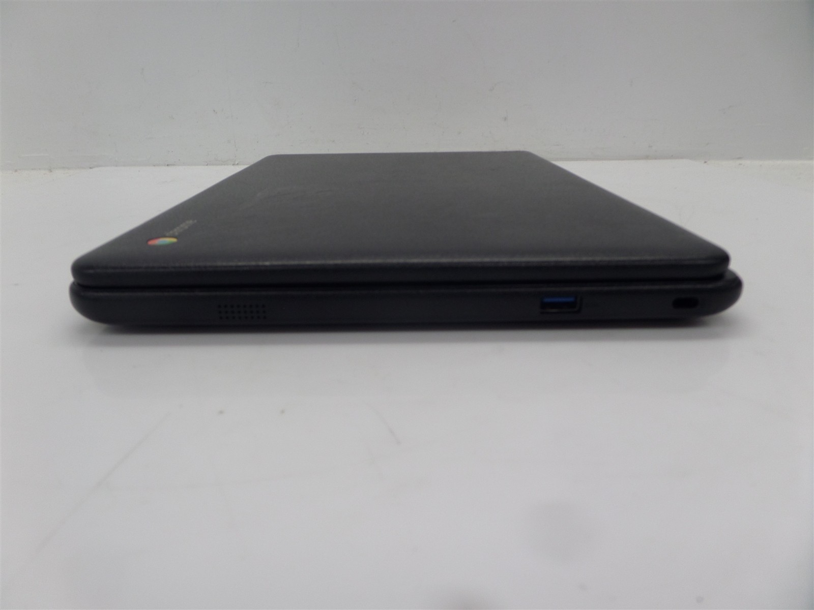 Lenovo N42-20 80US 14″ Chromebook 16GB SSD 80US0000US – Scratched Cover