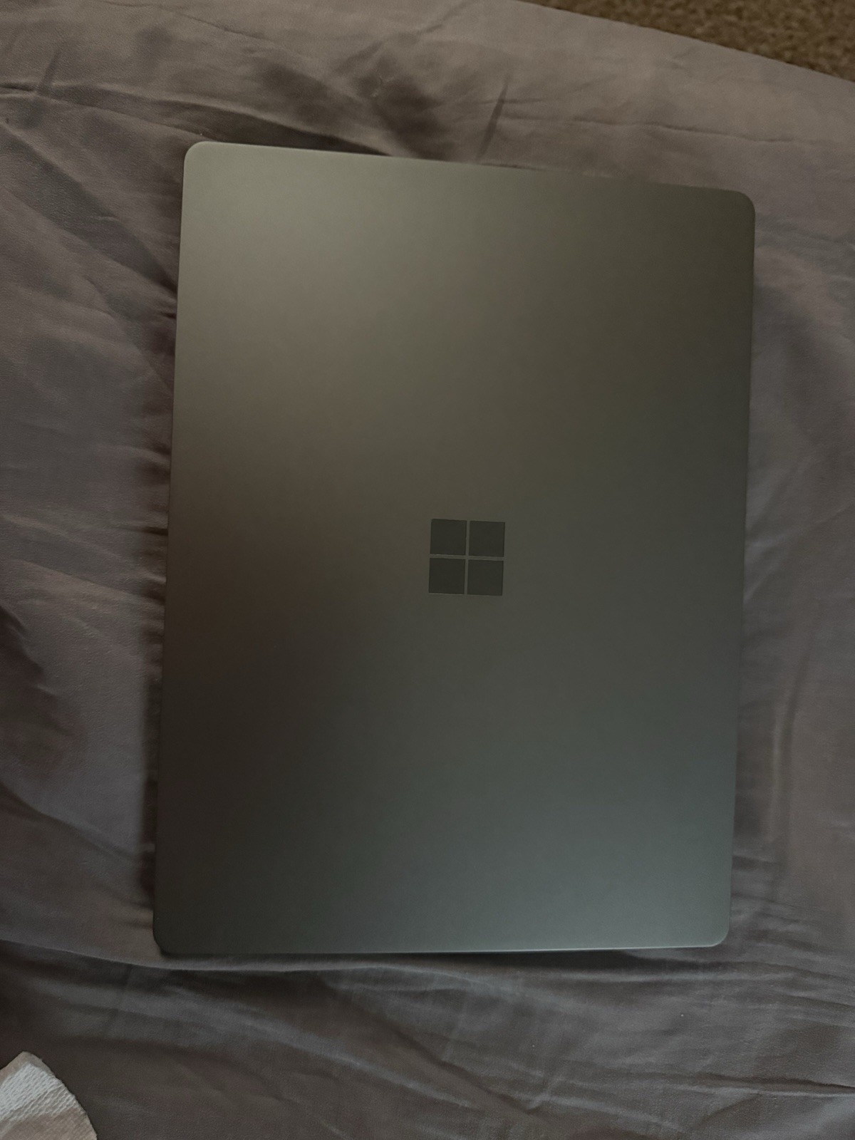 Microsoft Surface Laptop 13.5″ Gray Windows 11 USB-C USB-A Wi-Fi Bluetooth