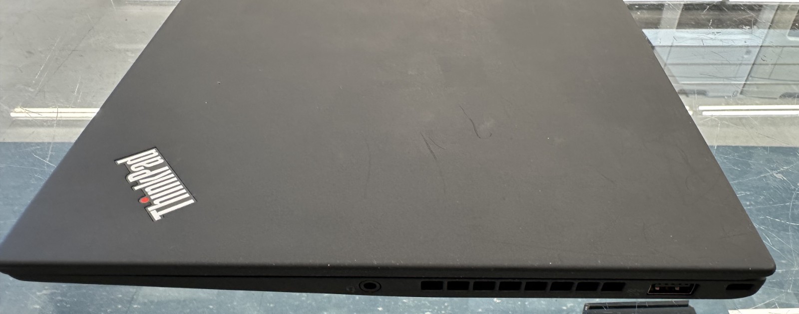 Lenovo 20HR000HUS TP X1 5th Gen 14″ i7-7600 8GB 256GB SSD Win 11 Pro