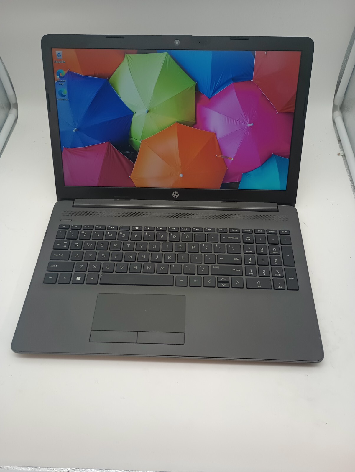 10211 HP 255 G7 w/charger.Radeon R3.8GB.128GB M.2.15.6″.Radeon Graphics.W11 Pro