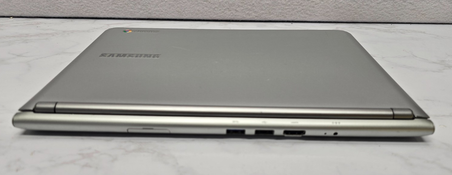 Samsung Chromebook XE303C12 11.6″ Exynos 5250 1.7GHz 2GB 16GB – 96% Battery Life